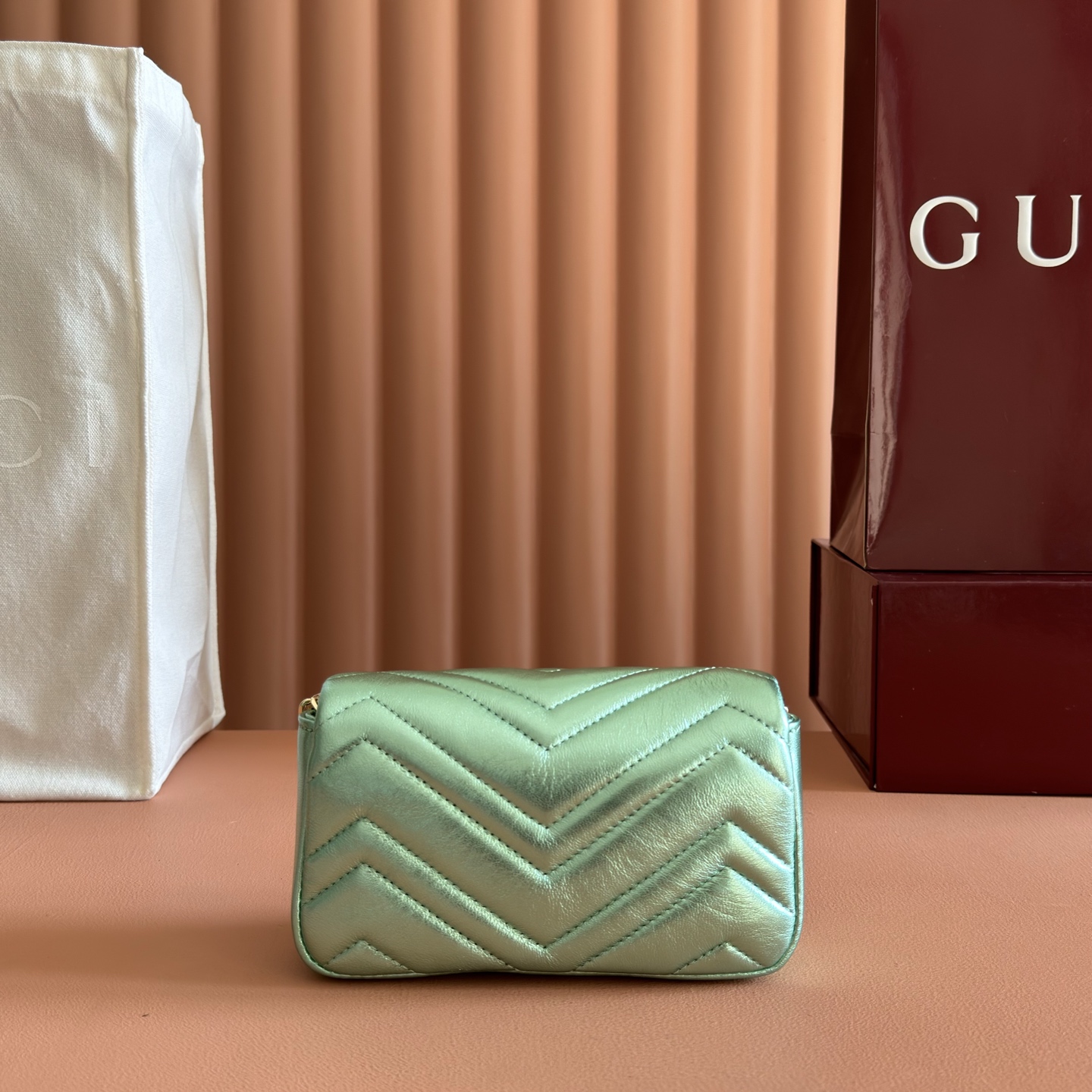 구찌(GUCCI) GG Marmont 마몽 마틀라세 미니백 가방