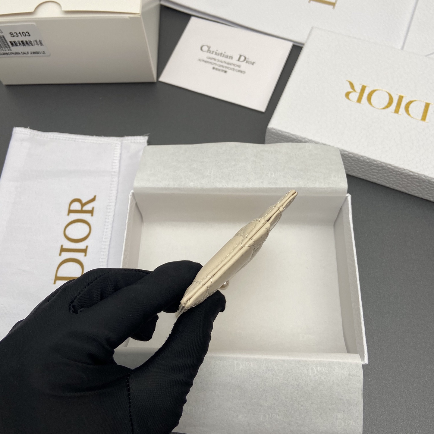 디올(DIOR) 졸리 프리지아 Jolie Freesia 카드 지갑 홀더