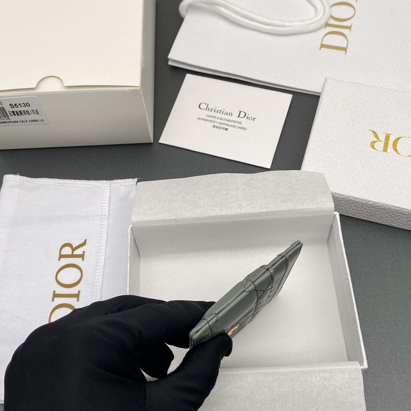 디올(DIOR) 카로 프리지아 Caro Freesia 카드 지갑 홀더