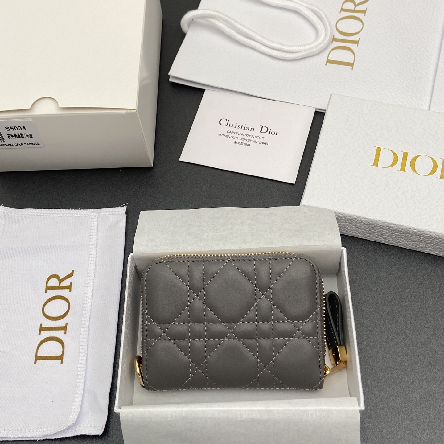 디올(DIOR) 졸리 글리신(Jolie Glycine) 그레이 까나쥬 지퍼 지갑