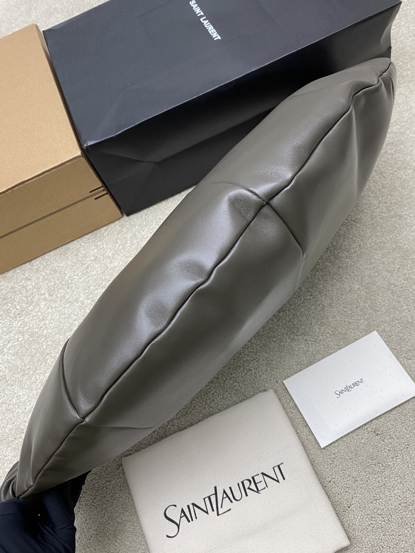 생로랑(YSL) 아마리아(Amalia) 호보백 핸드백 가방