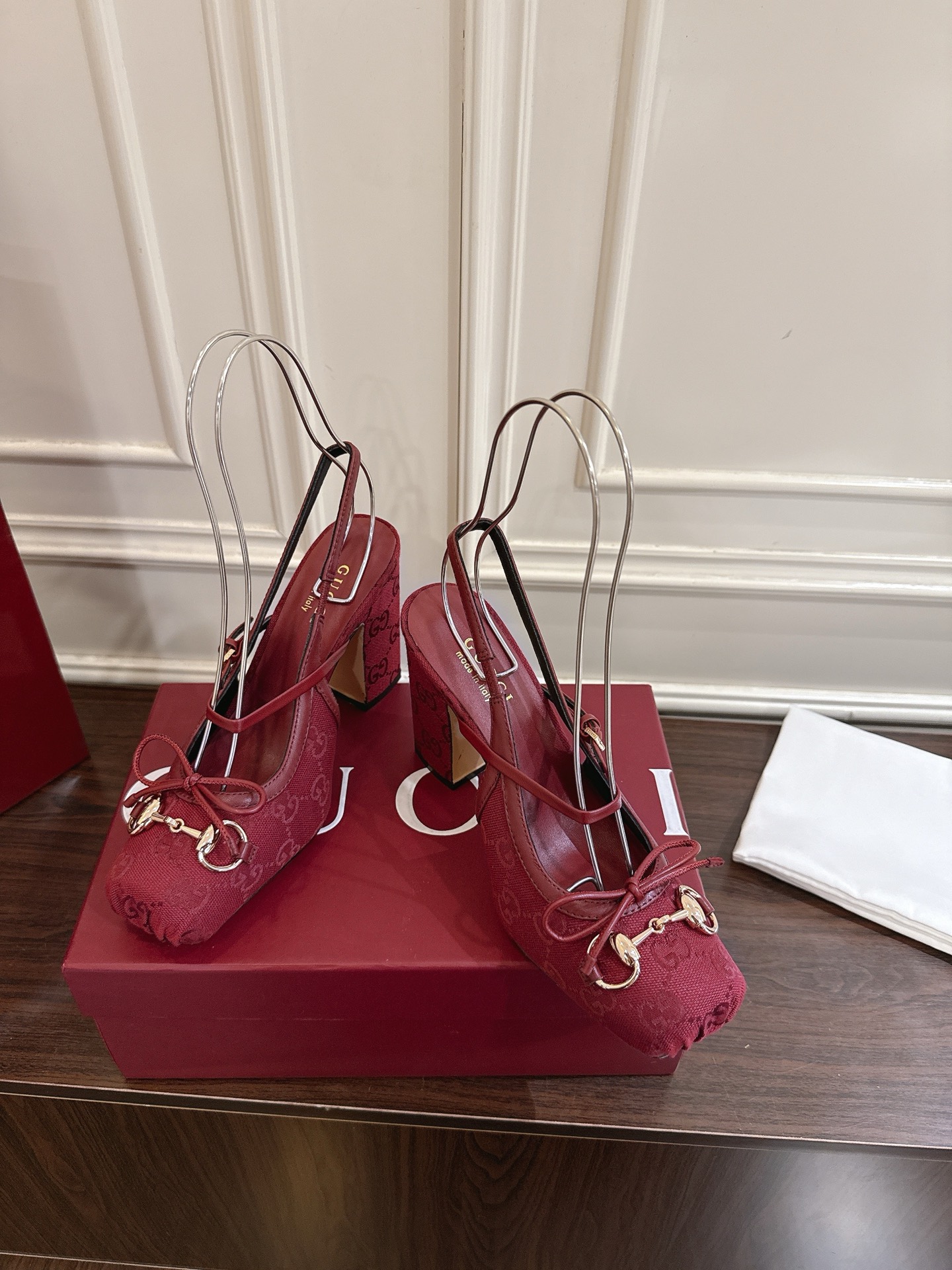 구찌(GUCCI) Horsebit 스트랩 하이힐 슈즈 신발