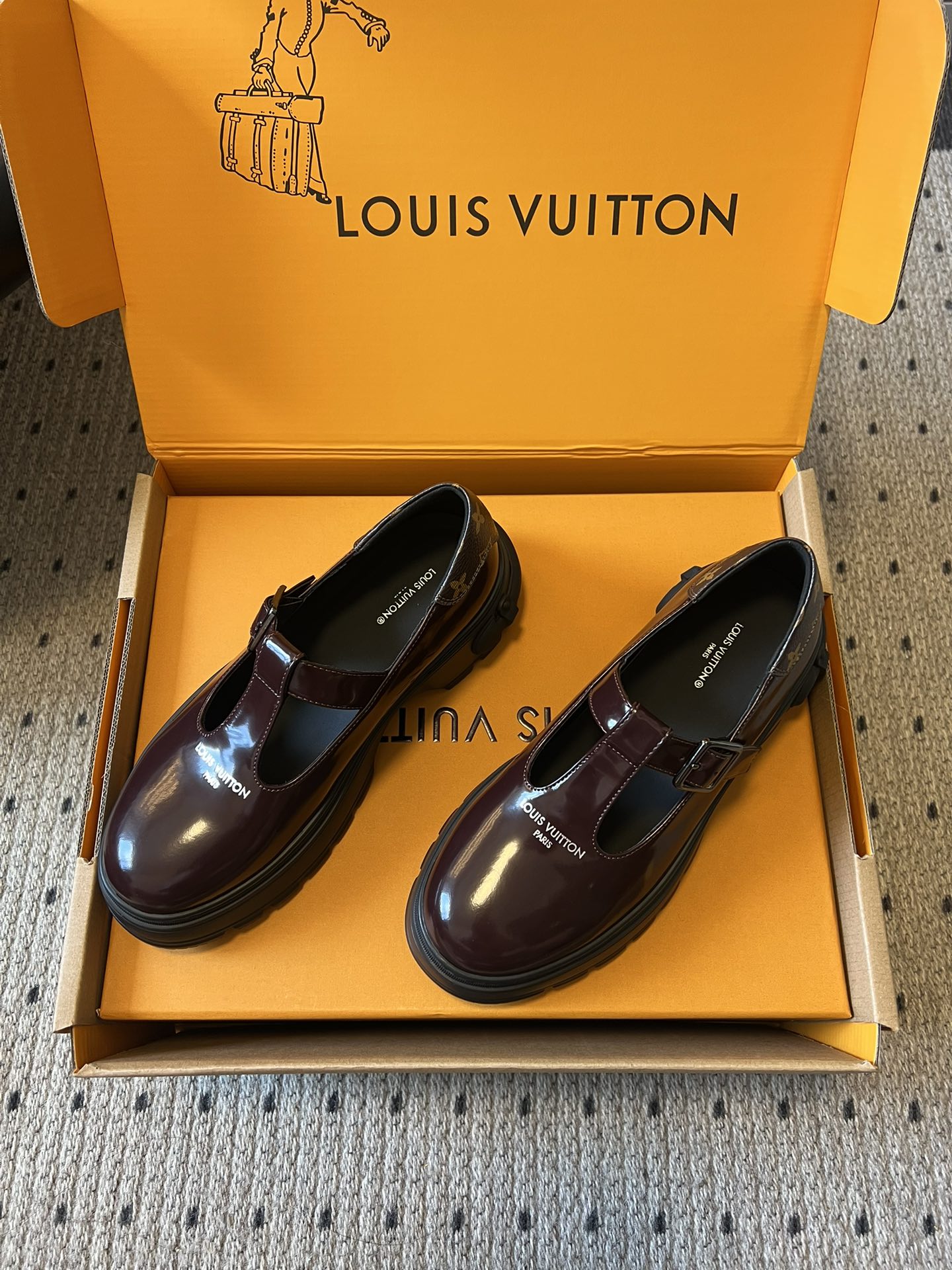 루이비통(LV) 여성 레트로 마리제인 신발