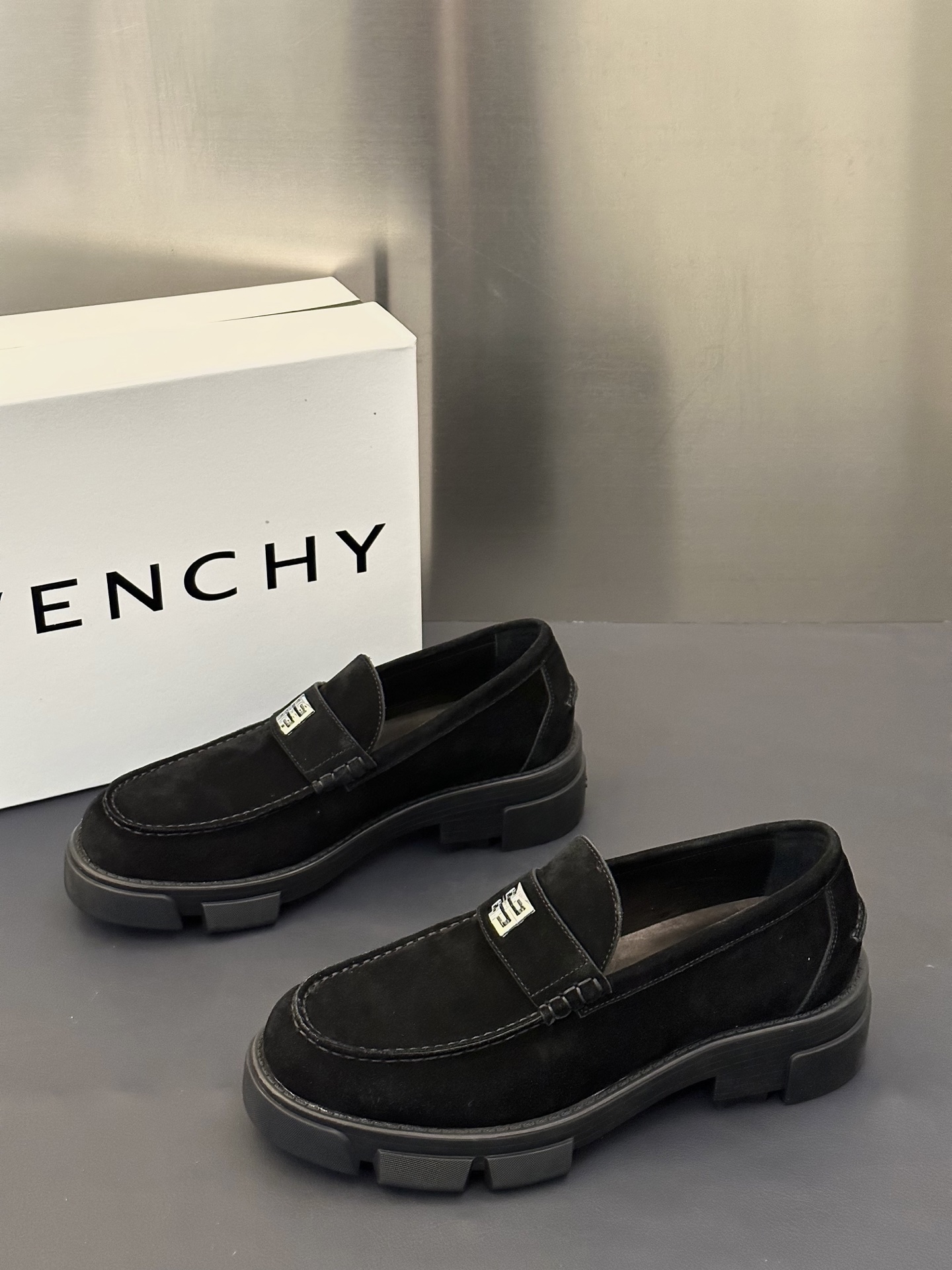 지방시(Givenchy show) 쇼 남성용 가죽 로우 로퍼 구두 신발