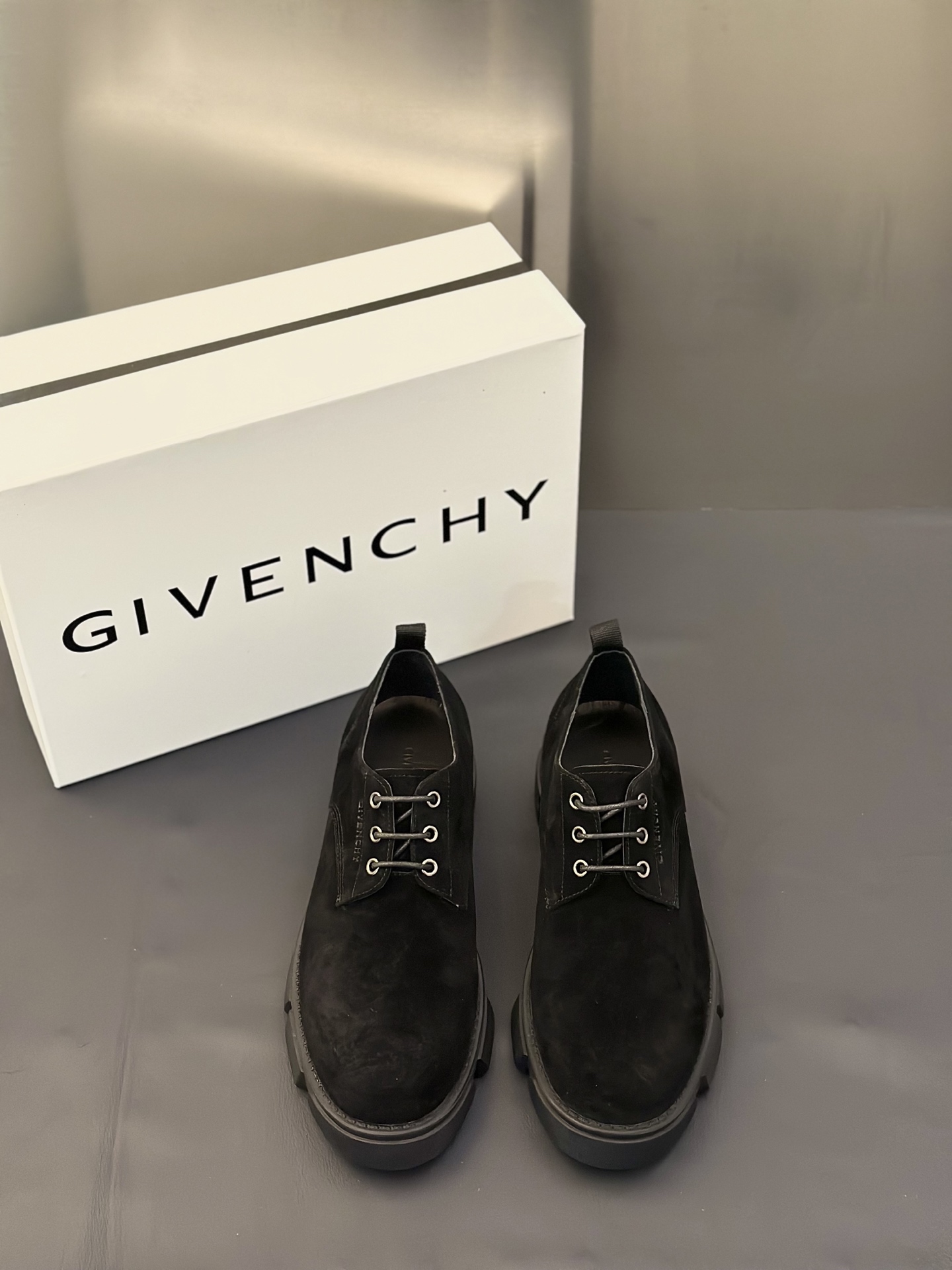 지방시(Givenchy show) 쇼 남성용 가죽 로우 로퍼 구두 신발