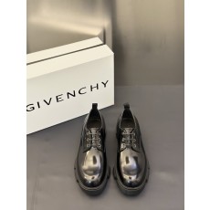 지방시(GIVENCHY show) 쇼 컬렉션 남성 레더 로우 구두 신발