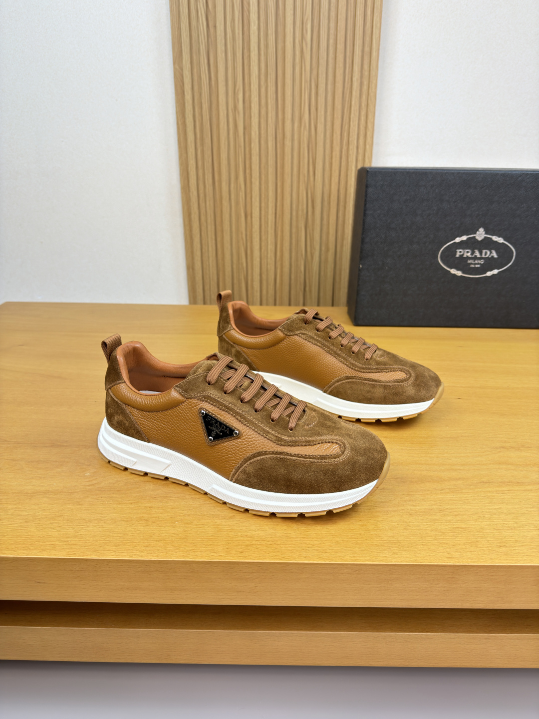 프라다(PRADA) 하이엔드 캐주얼 스니커즈 신발