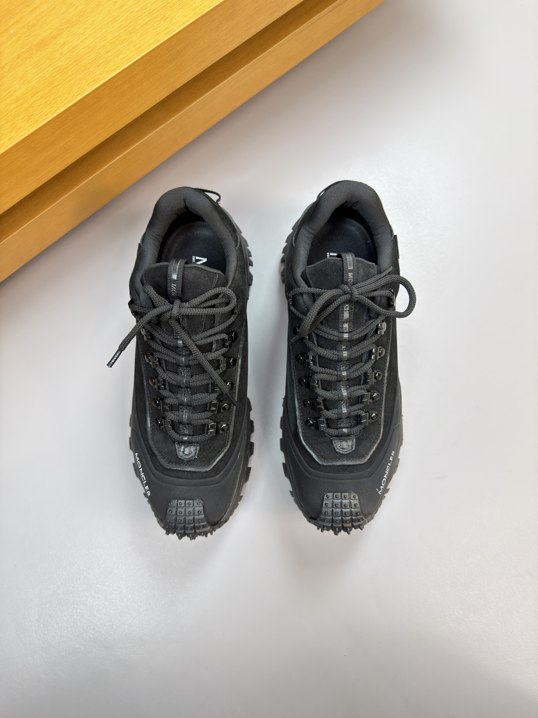 몽클레어 몽클레르(MONCLER) 하이엔드 콤비 캐주얼 스니커즈 신발