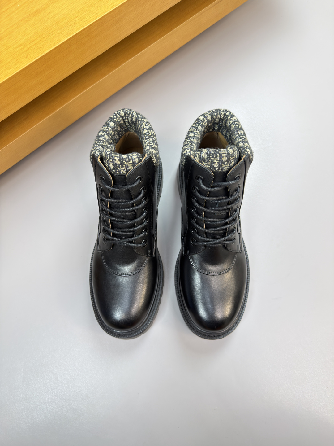 디올(DIOR) 하이엔드 콤비 하이탑 드레스 슈즈 구두 신발