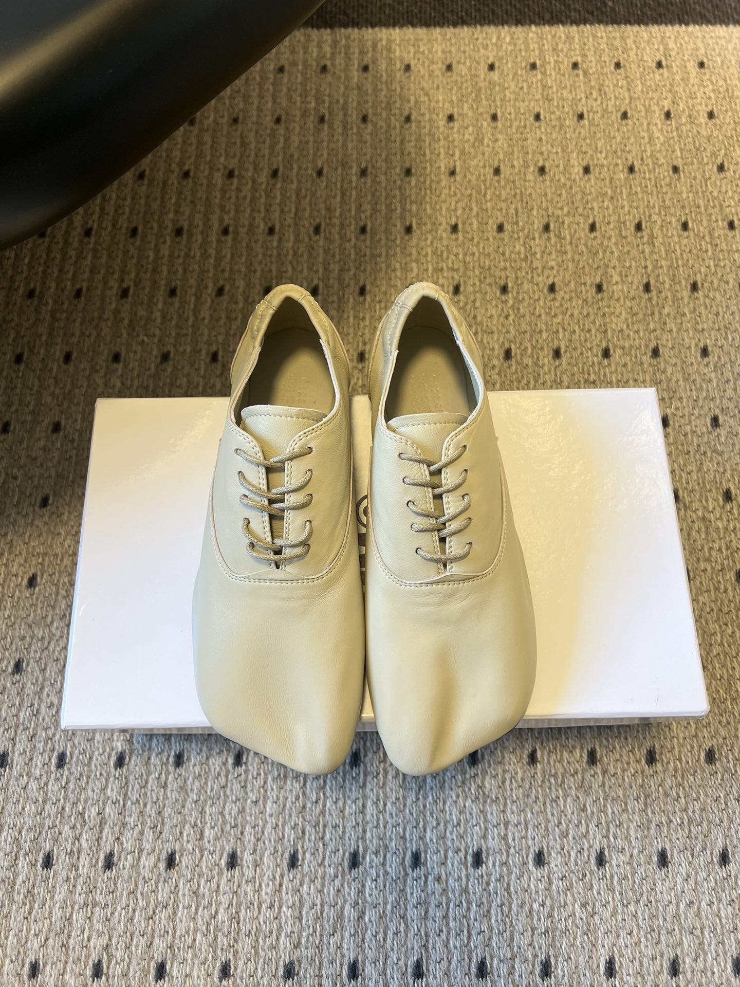 메종 마르지엘라(Maison Margiela) 레이스업 플랫 슈즈 신발