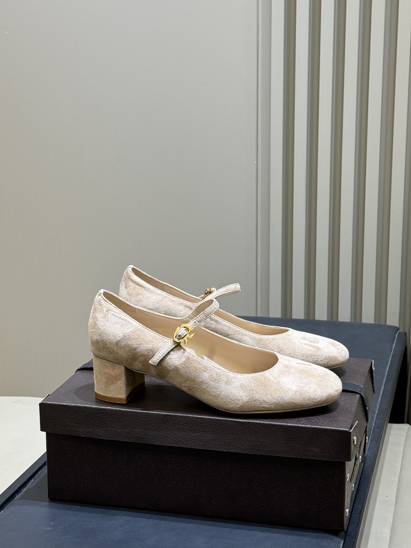 지안비토 로시(Gianvito Rossi) 메리제인 힐 신발