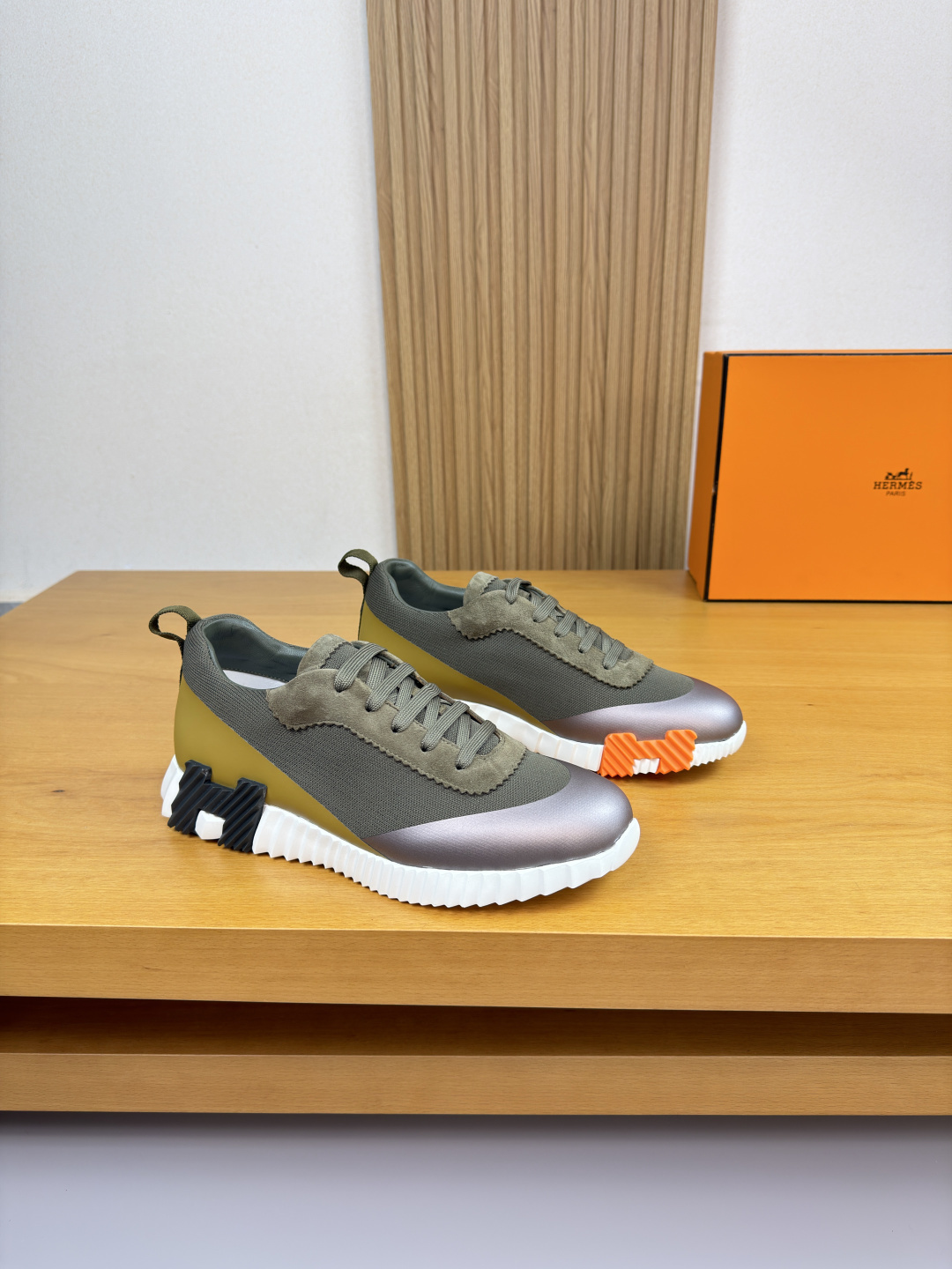 에르메스(HERMES) 하이엔드 콤비 캔버스 스니커즈 신발