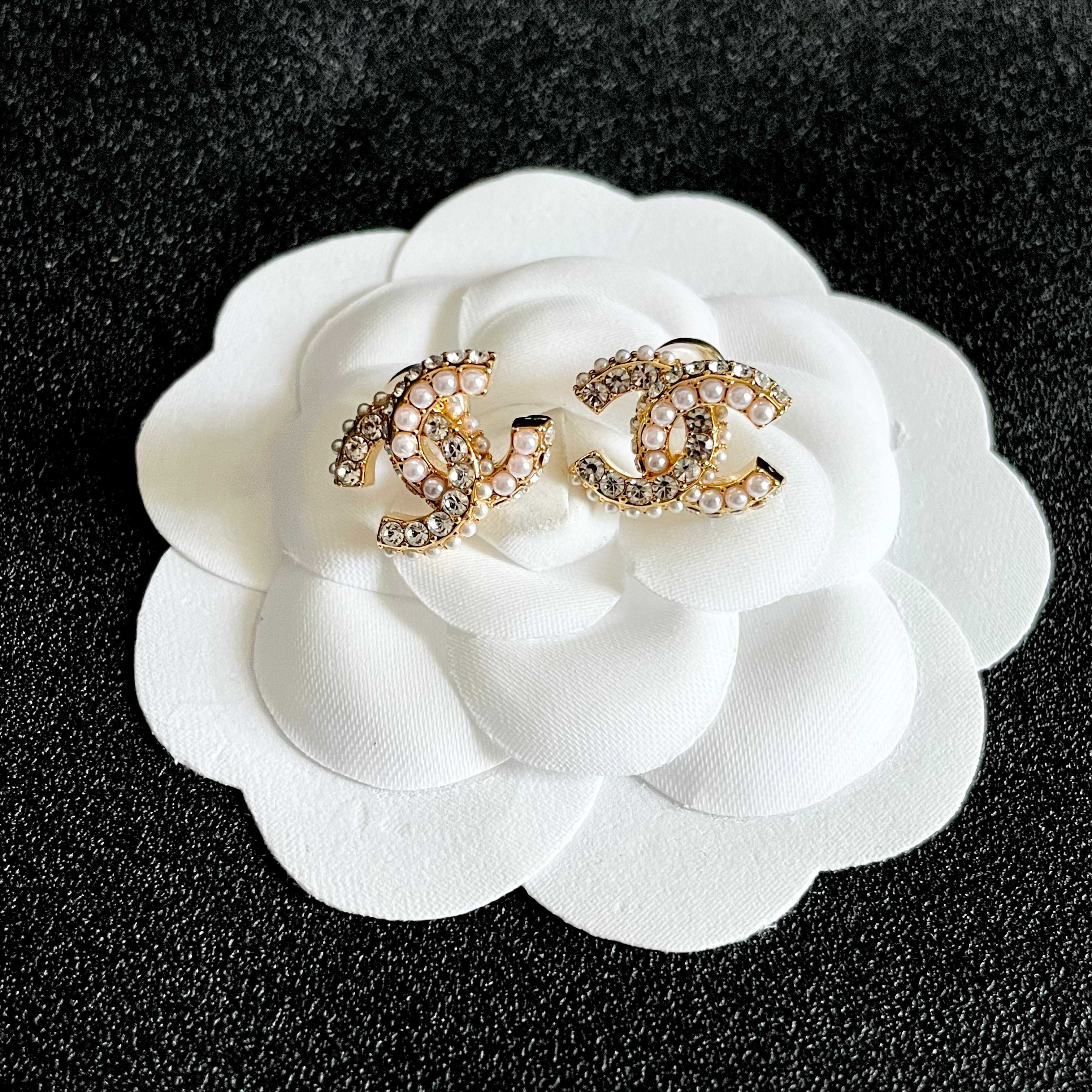 샤넬(CHANEL) 레터링 귀걸이 악세사리