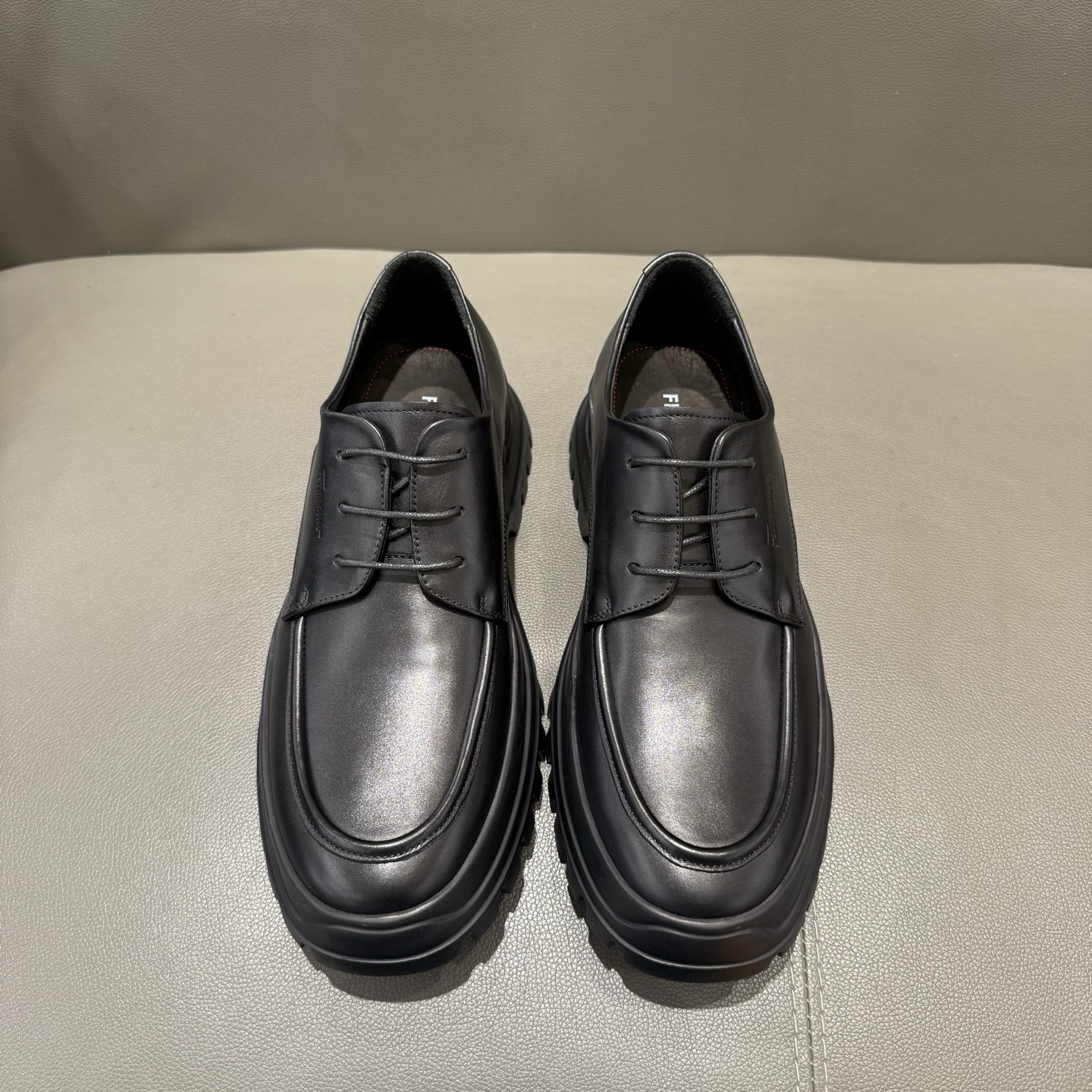 페라가모(Ferragamo) 뉴 시즌 시티 더비 슈즈 구두 신발