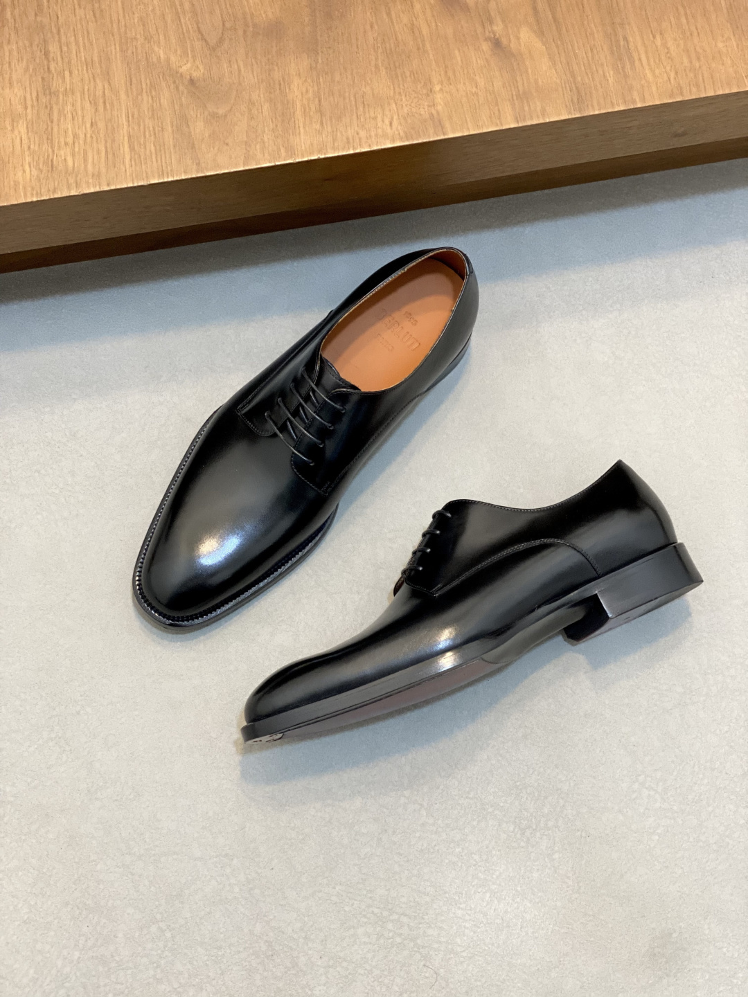 벨루티(Berluti) 하이엔드 수작업 파티나 드레스 슈즈 구두 신발