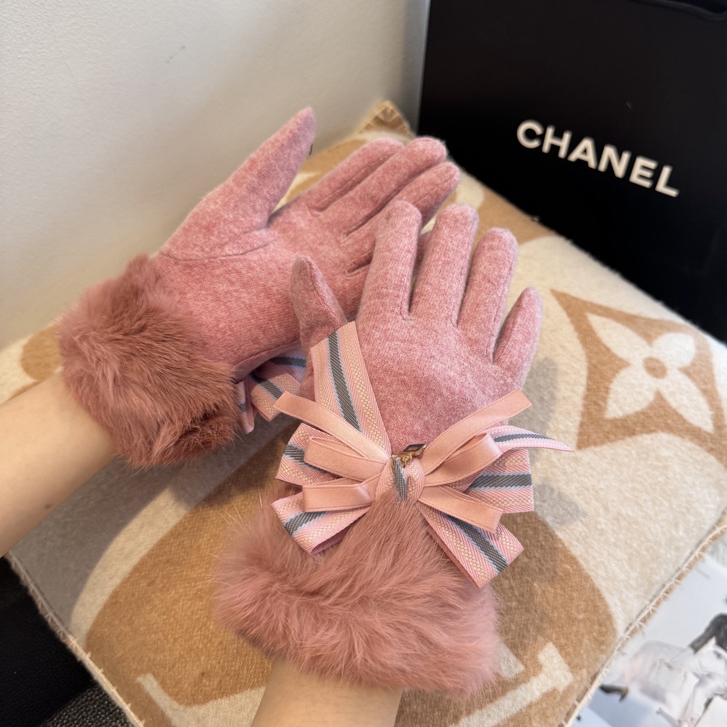 샤넬(CHANEL) 양모 장갑