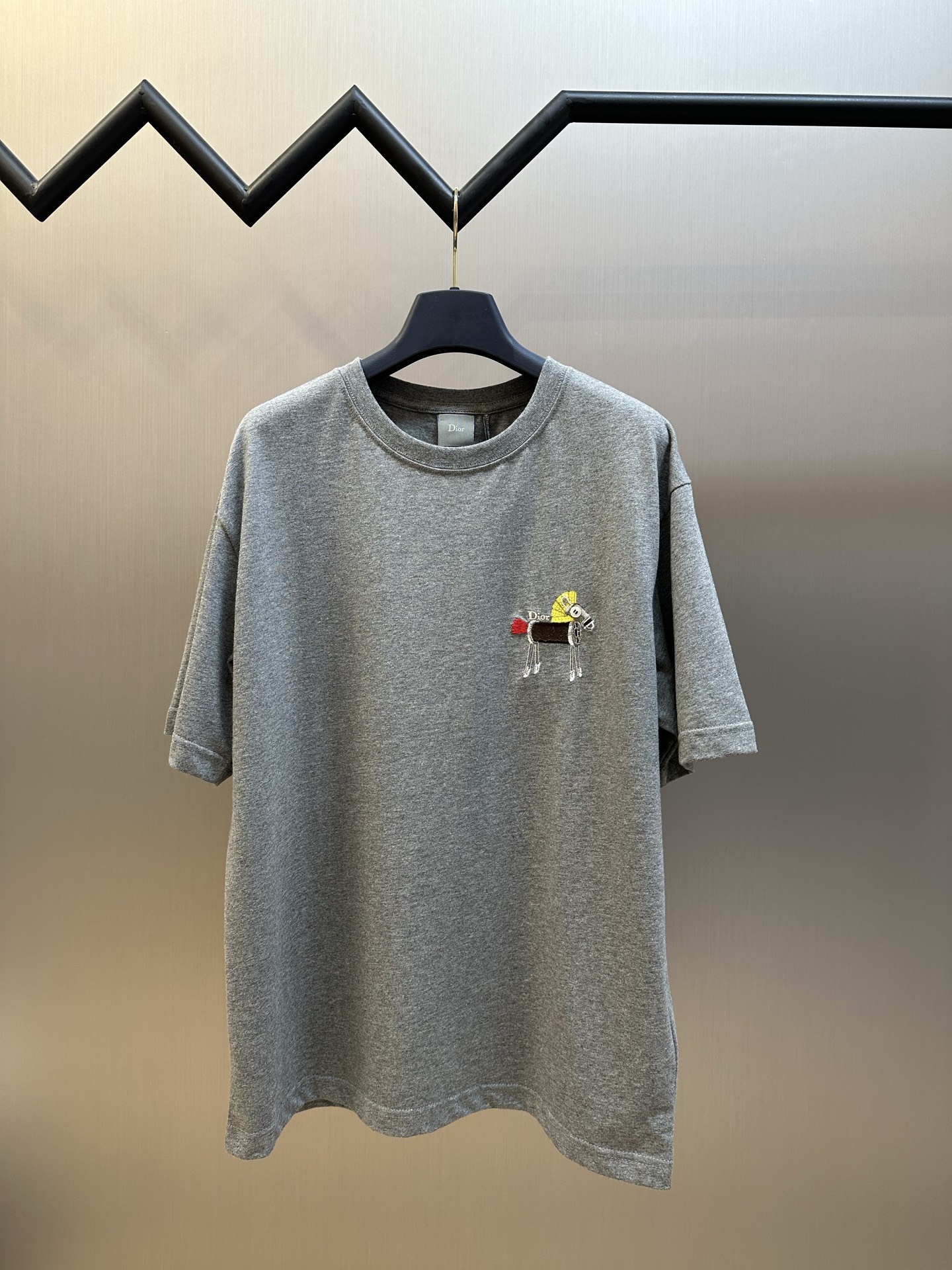 디올(DIOR) 포니 자수 반소매 티셔츠 의류