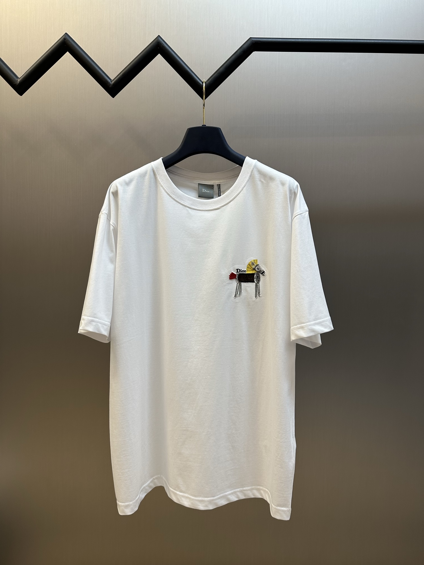 디올(DIOR) 포니 자수 반소매 티셔츠 의류