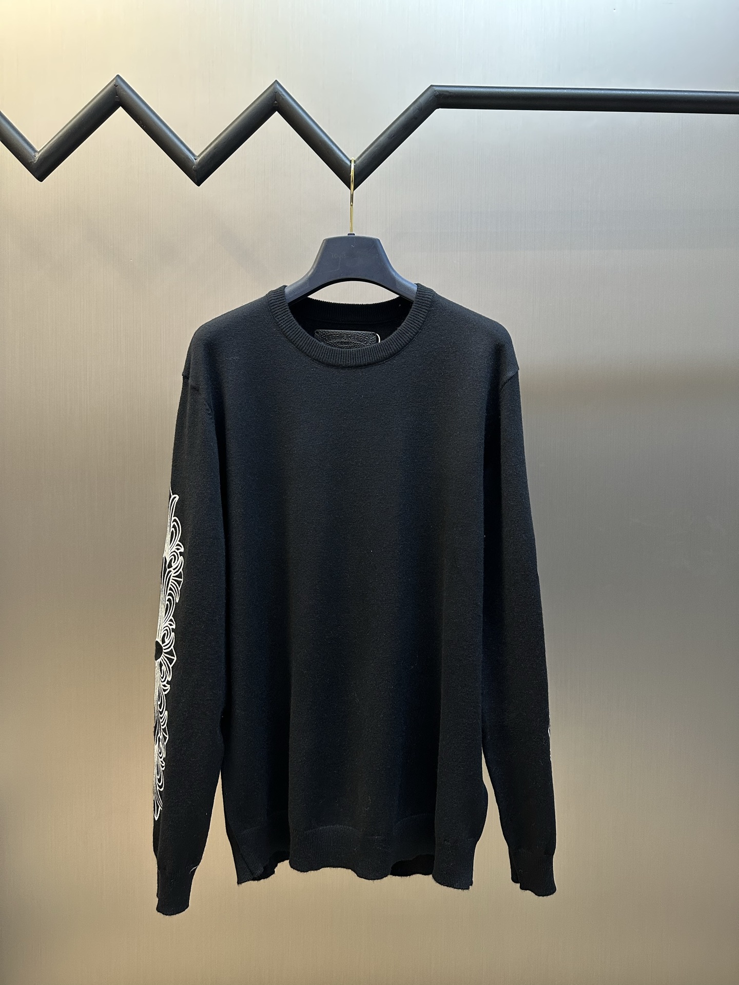 크롬하츠(Chrome Hearts) 롤 스크롤 자수 캐시미어 니트 의류