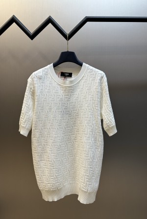 펜디(FENDI) 올오버 니트 반팔 의류