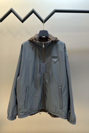 프라다(PRADA) 리버시블 재킷 의류