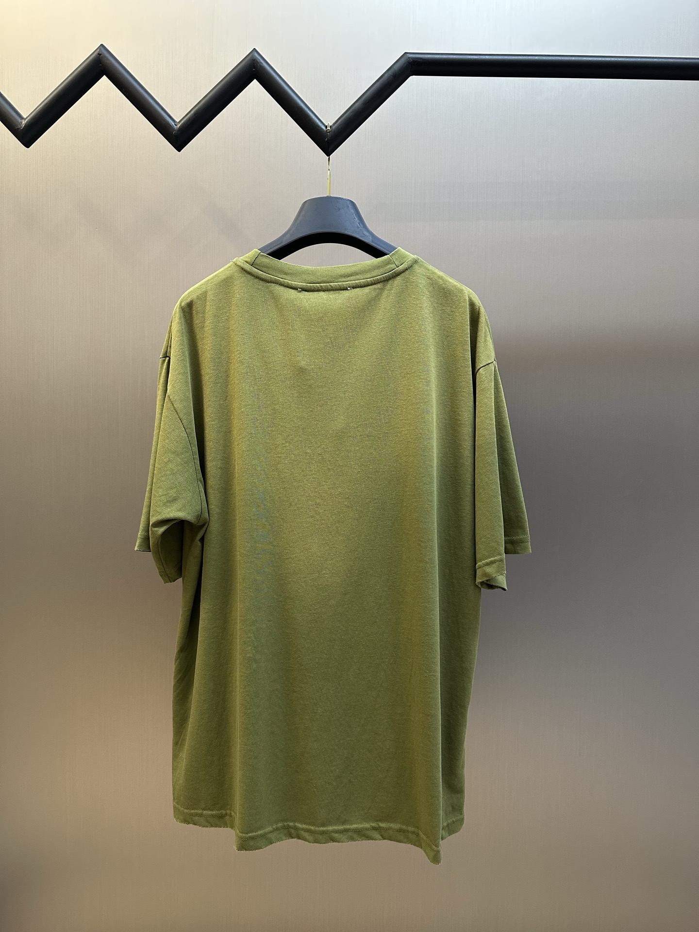 아크네(Acne studios) 스프레이 워싱 로고 반팔 의류