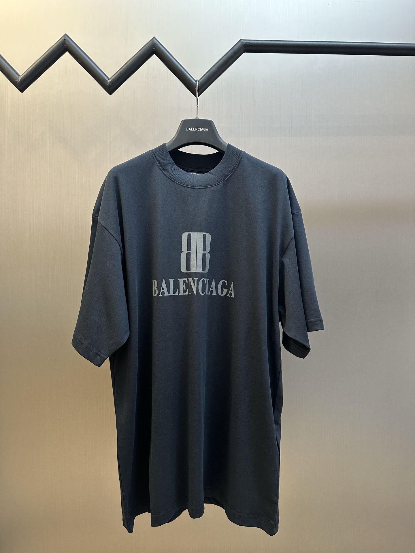 발렌시아가(Balenciaga) 나노 프린트 반팔 의류