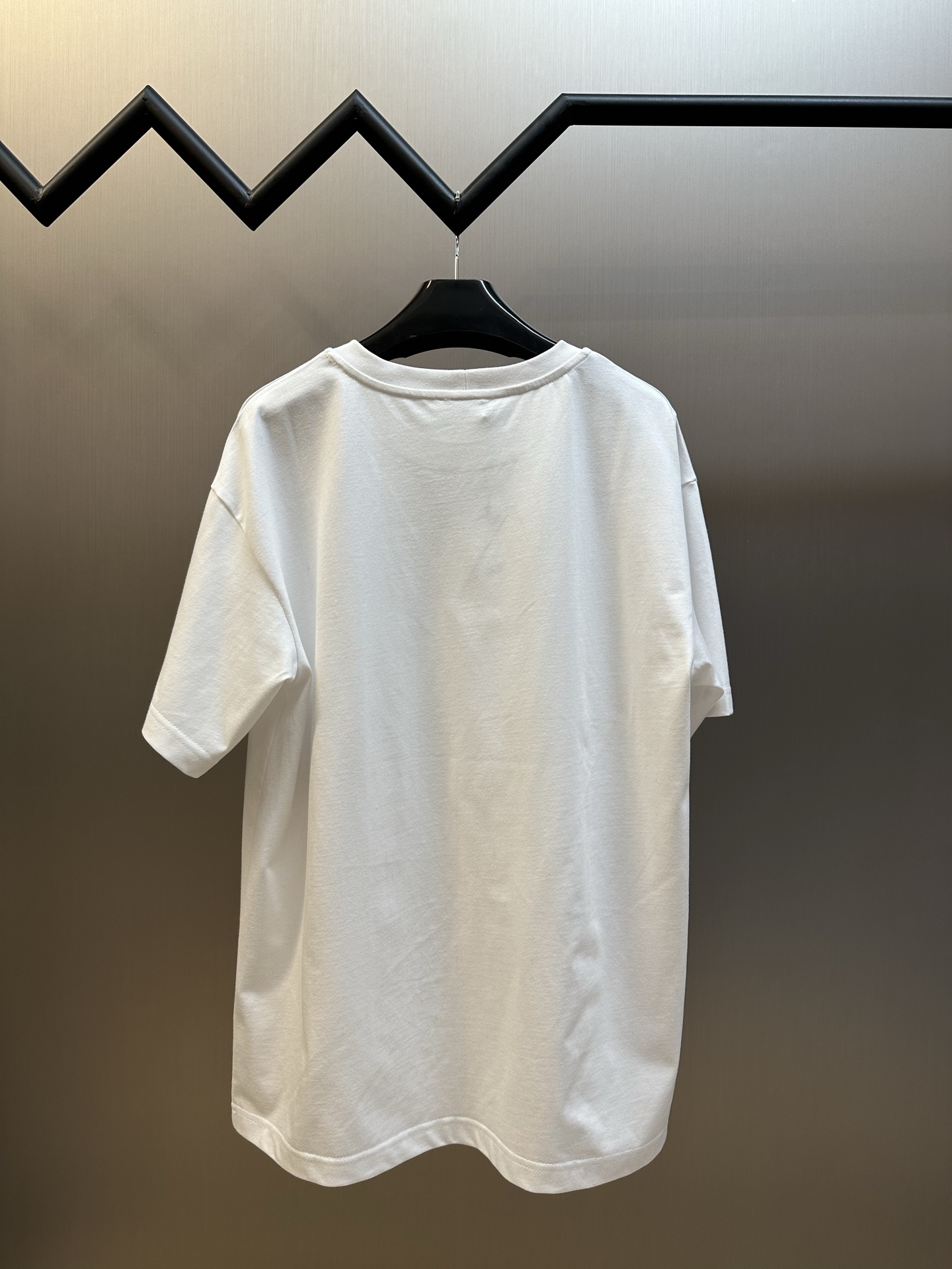 셀린느(Celine) 클래식 트리옹프 배색 자수 반팔 의류