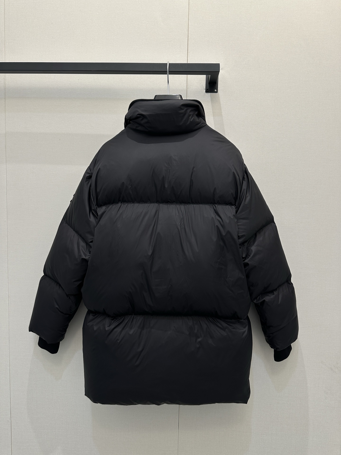 셀린느(CELINE) 블랙 루즈핏 구스다운 패딩 점퍼 의류