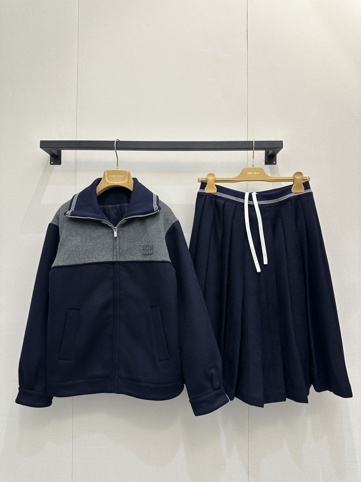 miumiu 미우미우 워크웨어 캐시미어 셋업 자켓 재킷+스커트 치마 셋업 세트 의류