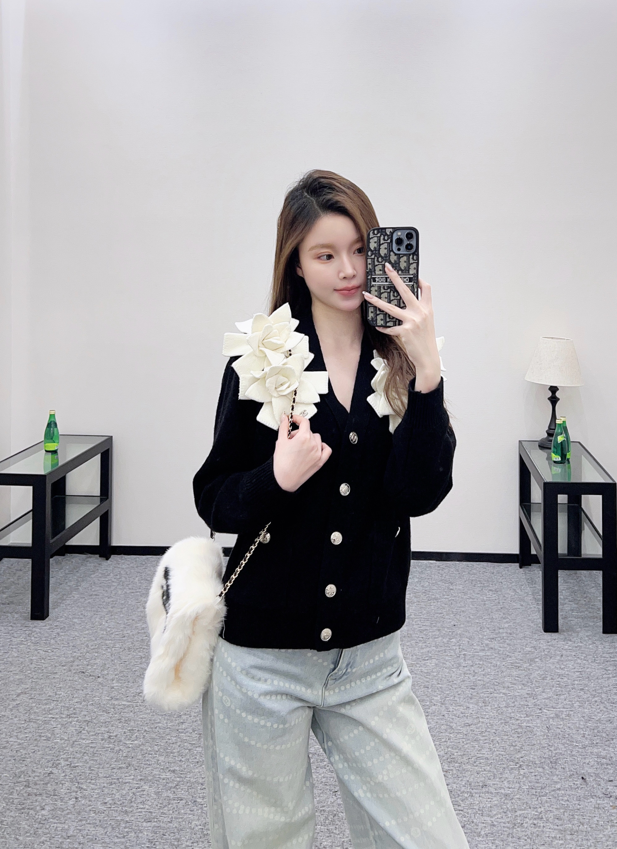 Chanel 샤넬 입체 카멜리아 울 가디건 의류