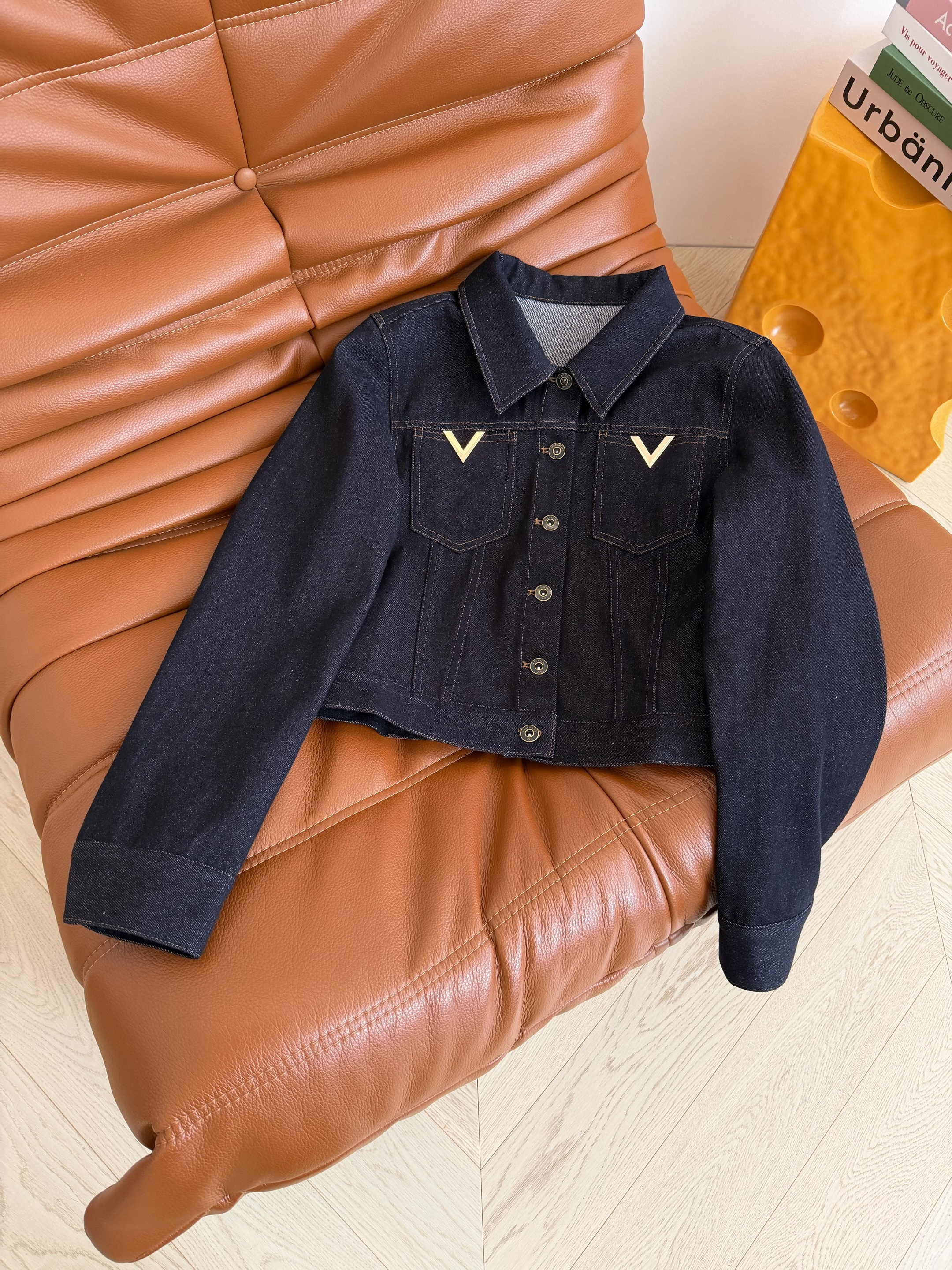 Valentino 발렌티노 V 메탈 버클 데님 투피스 세트 자켓 재킷 + 스커트 치마 셋업 의류