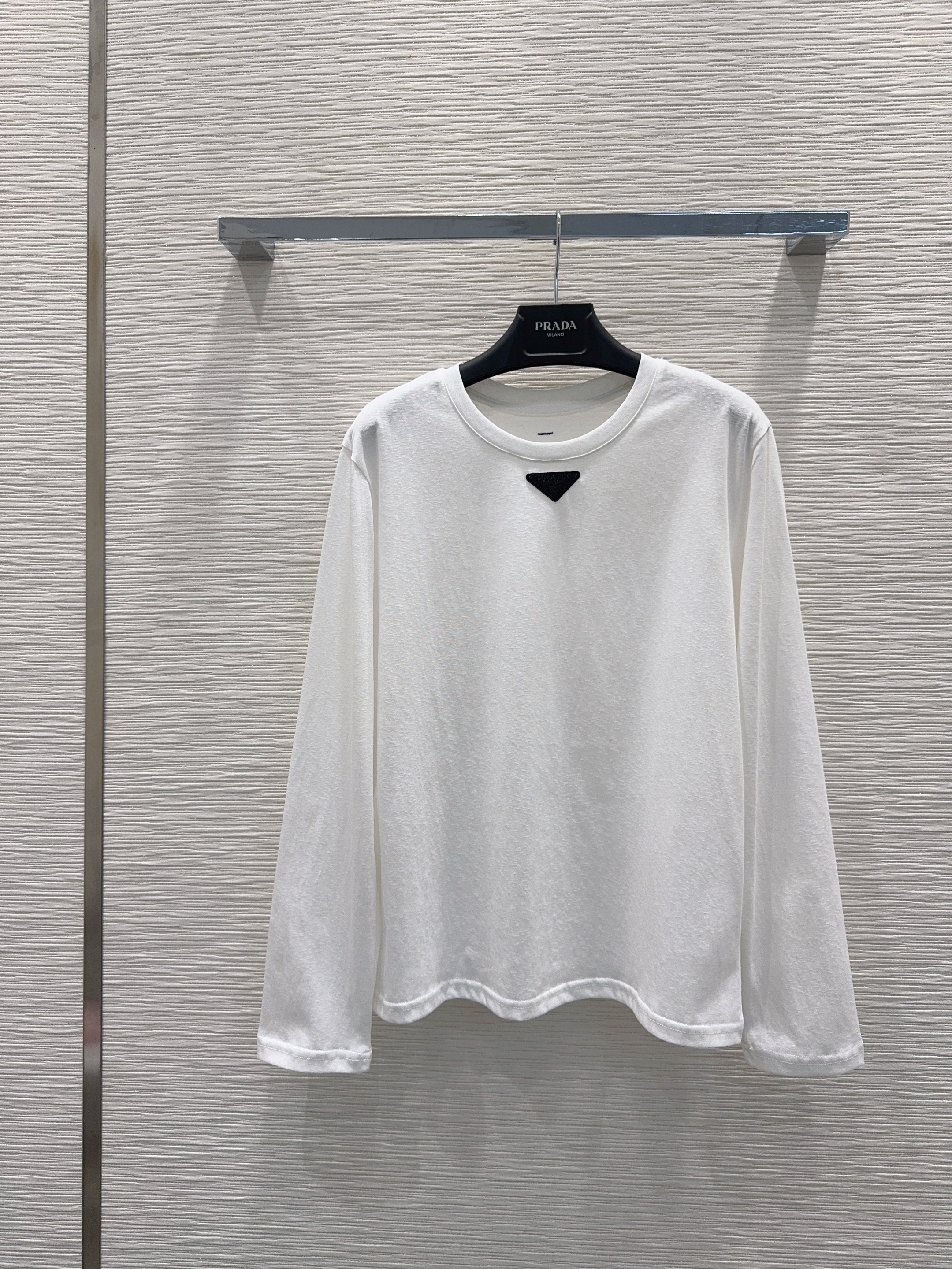 PRADA 프라다 프리폴 고밀도 럭셔리 베이직 긴팔 니트 의류