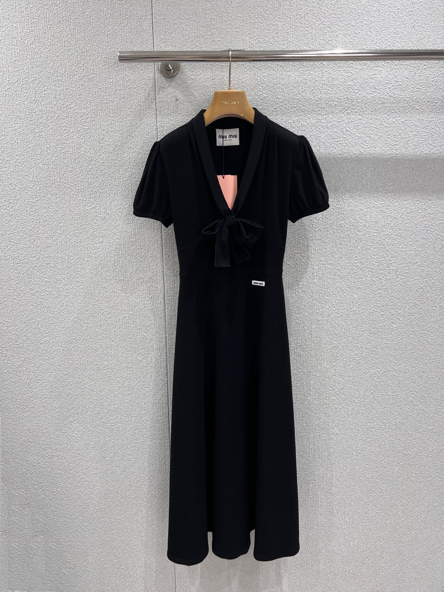 miumiu (미우미우) 리본 스트랩 블랙 원피스 의류