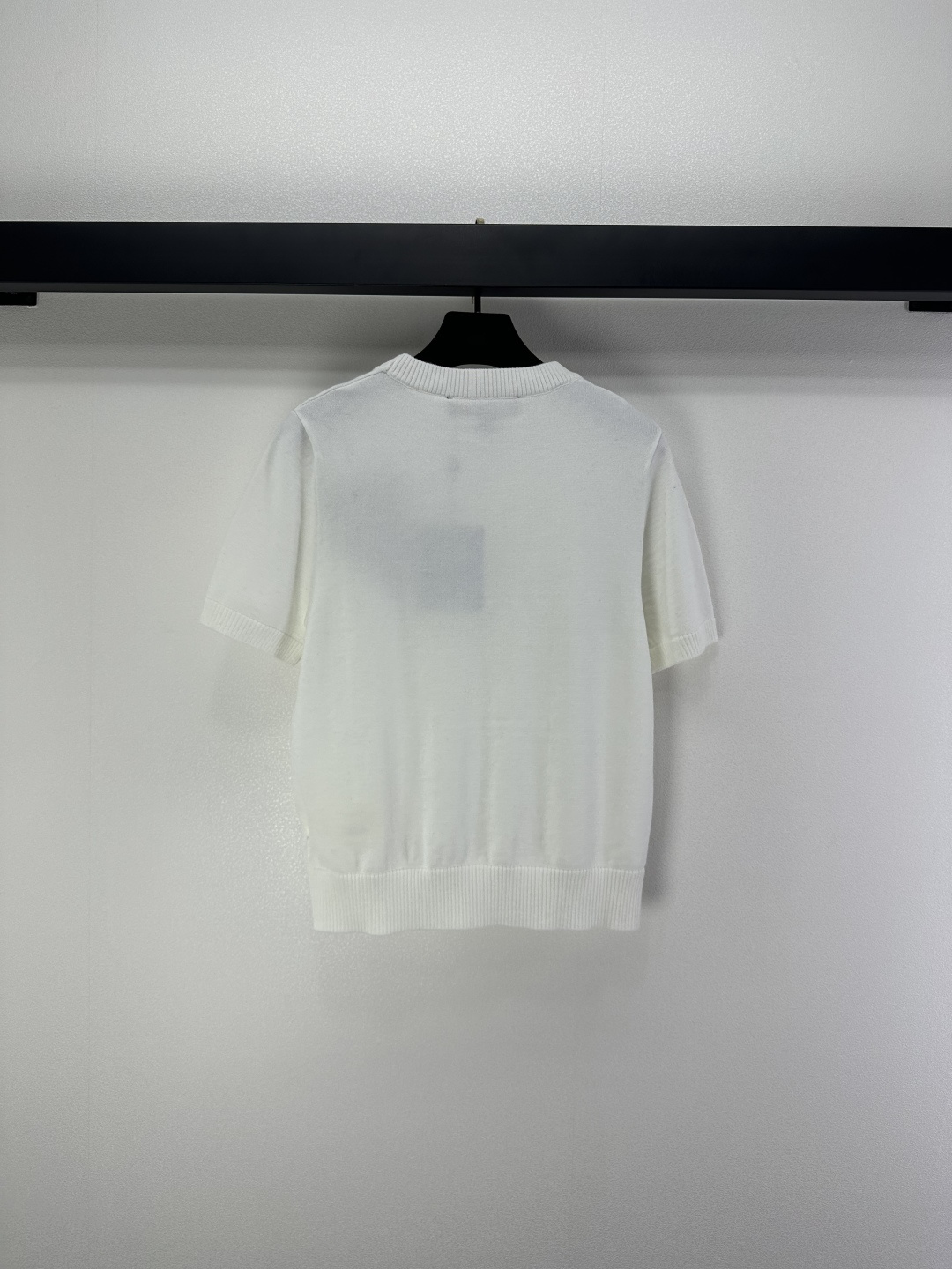 Louis Vuitton(루이비통) LV 플라워 자수 니트 반팔 의류