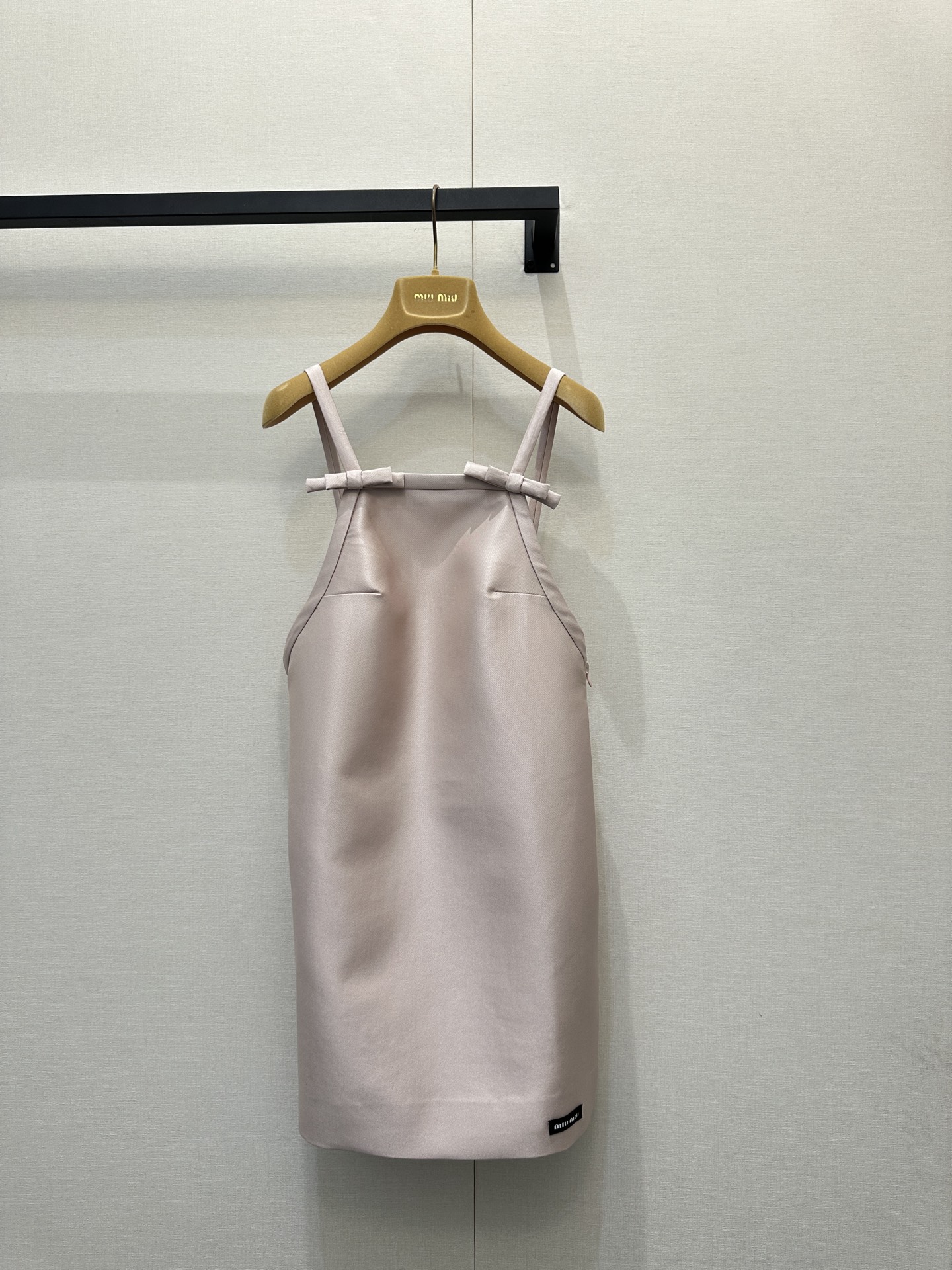 미우미우(miumiu) 핑크 리본 새틴 슬립 원피스 의류