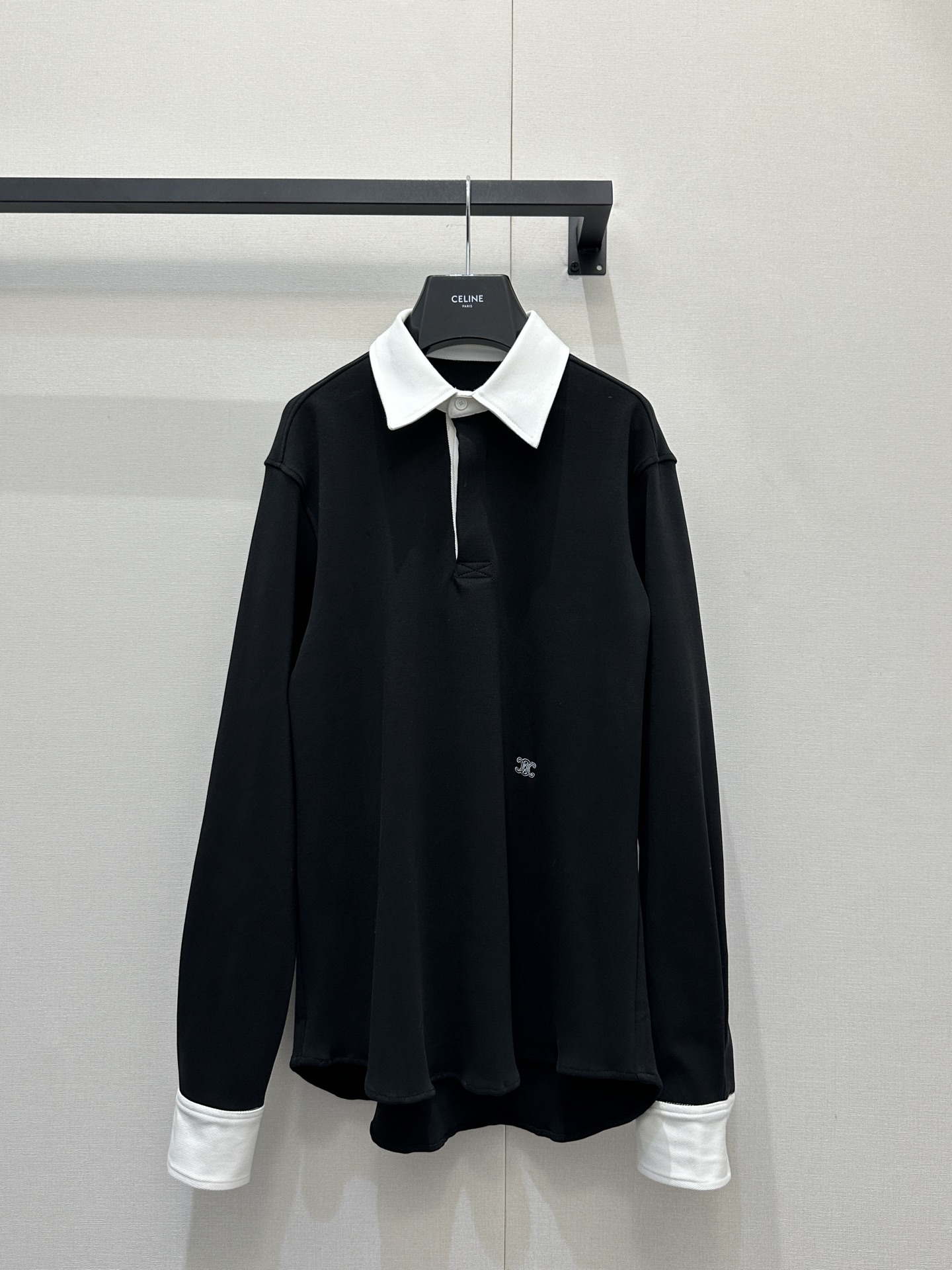 셀린느(CELINE) 프레피룩 폴로 레이어드 카라 맨투맨 긴팔 티셔츠 의류