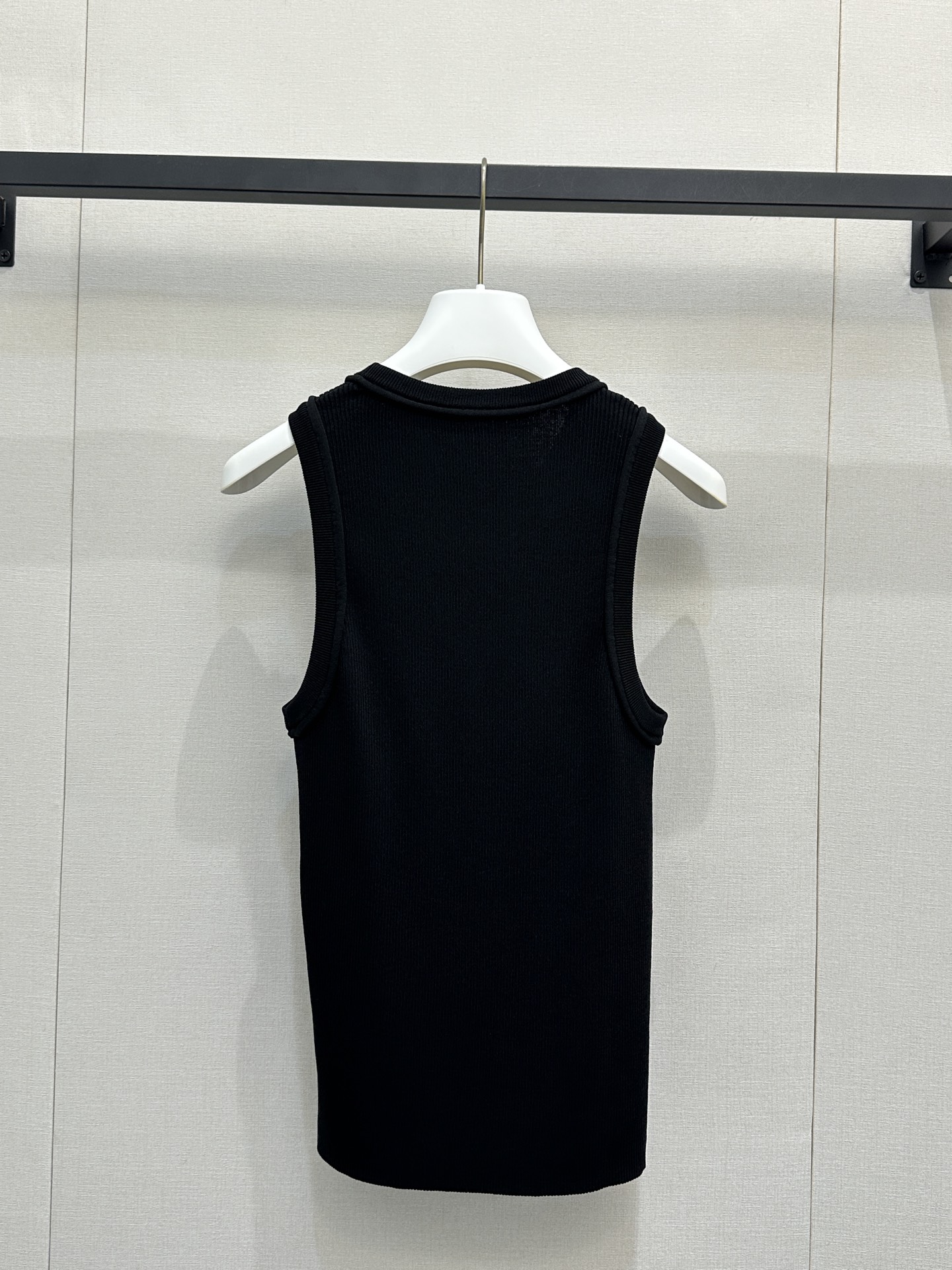 로에베(LOEWE) 아나그램 로고 니트 민소매 베스트 나시 의류