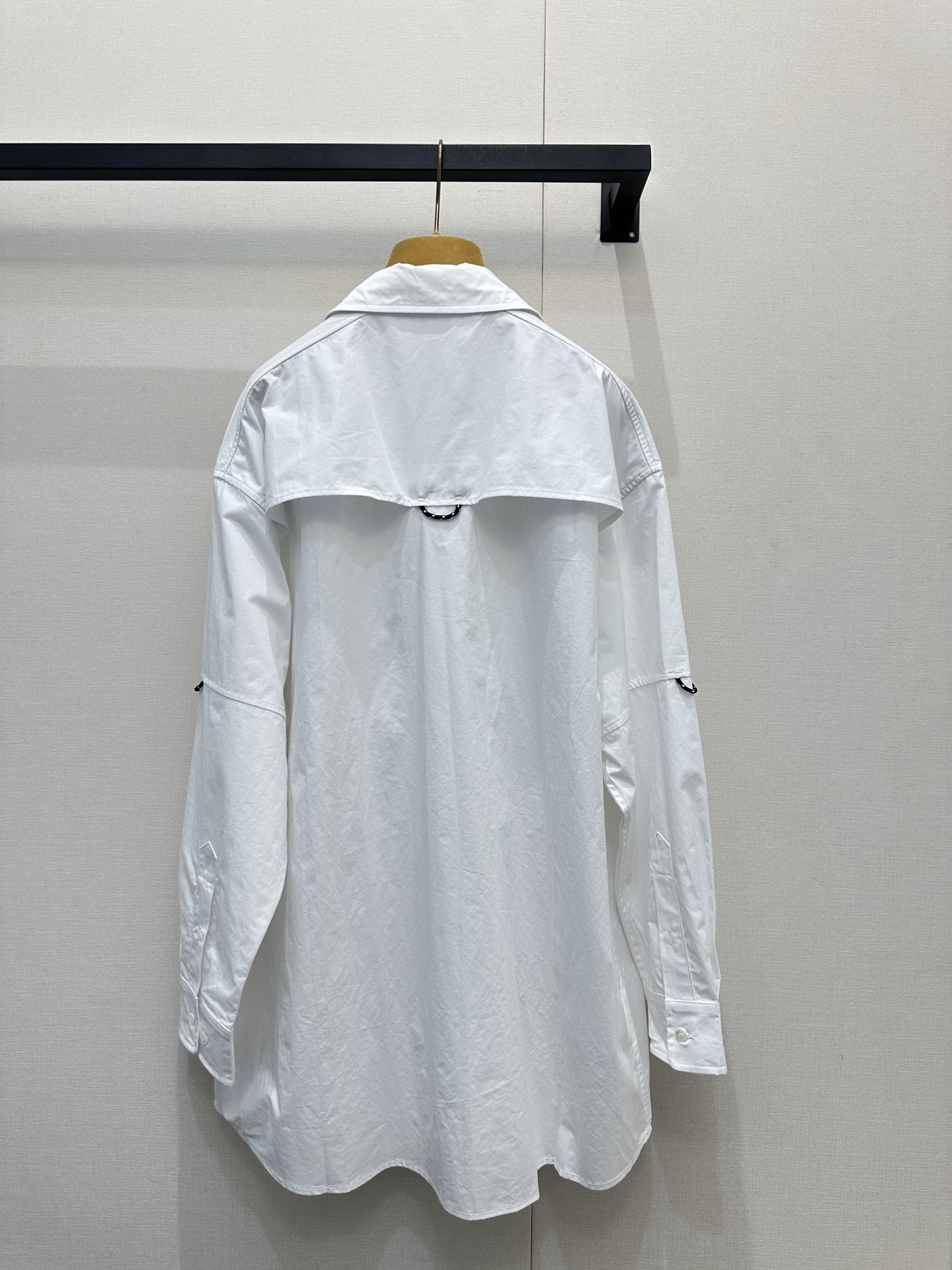 미우미우(miumiu) 로고 자수 오버핏 셔츠 의류