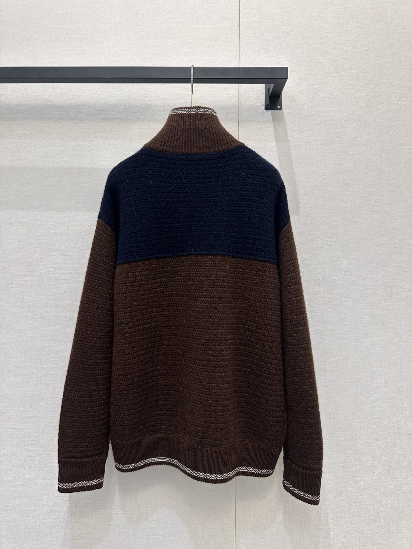 미우미우(miumiu) 배색 집업 가디건 자켓 재킷 의류