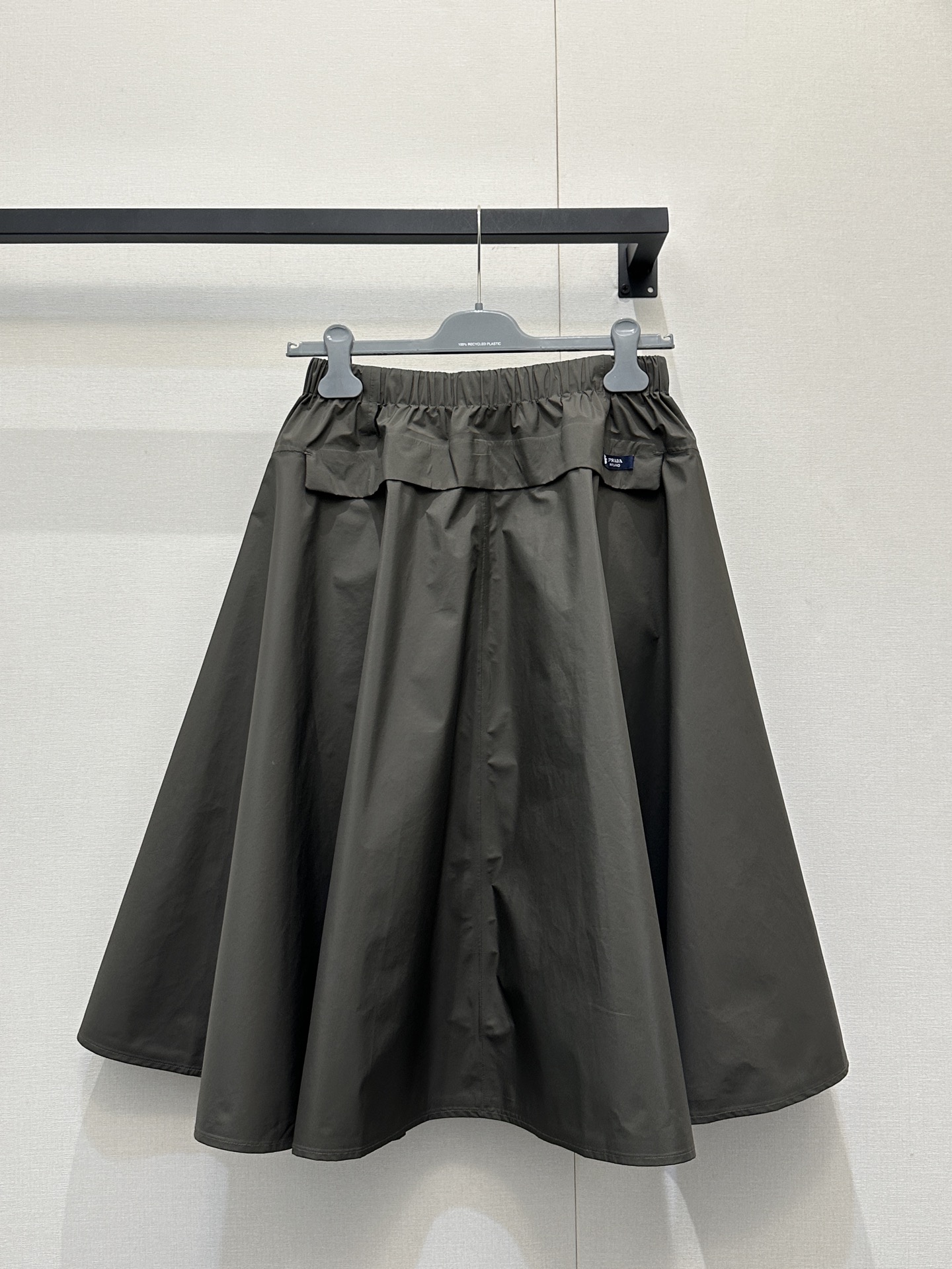 프라다(PRADA) 벨트 포인트 니일론 포켓 스커트 치마 의류