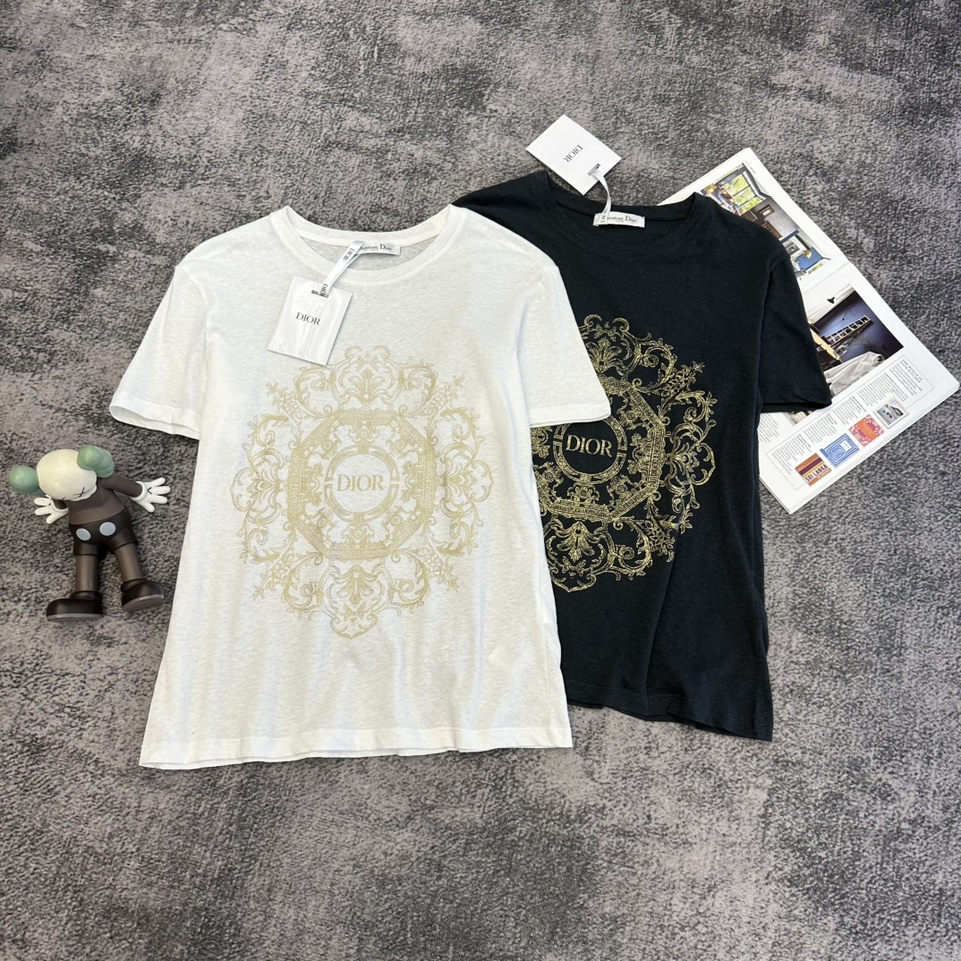 디올(Dior) 프리미엄 로고 반팔 티셔츠 의류