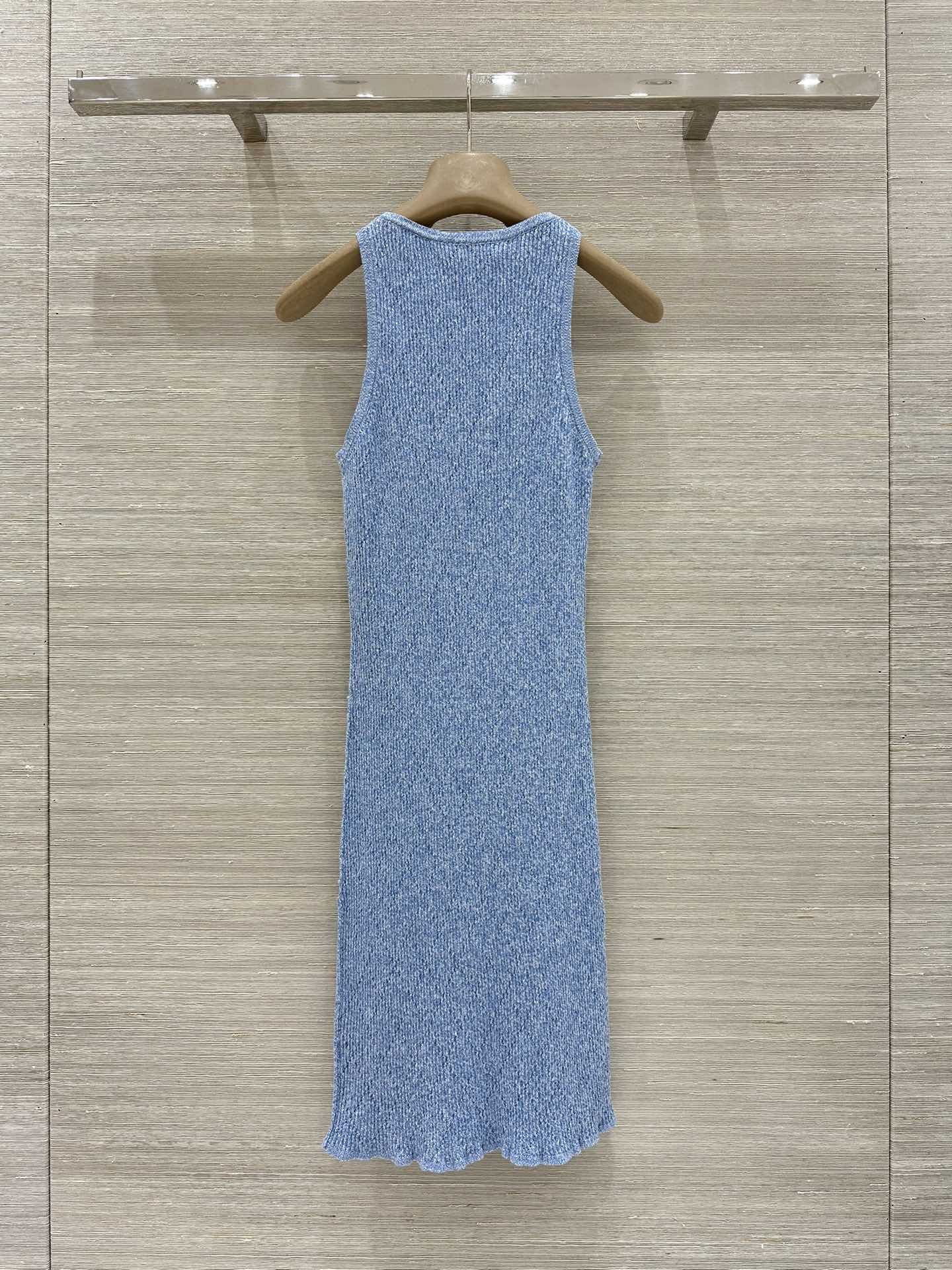 샤넬(Chanel) 펀칭 로고 자수 니트 나시 민소매 탑 원피스 의류