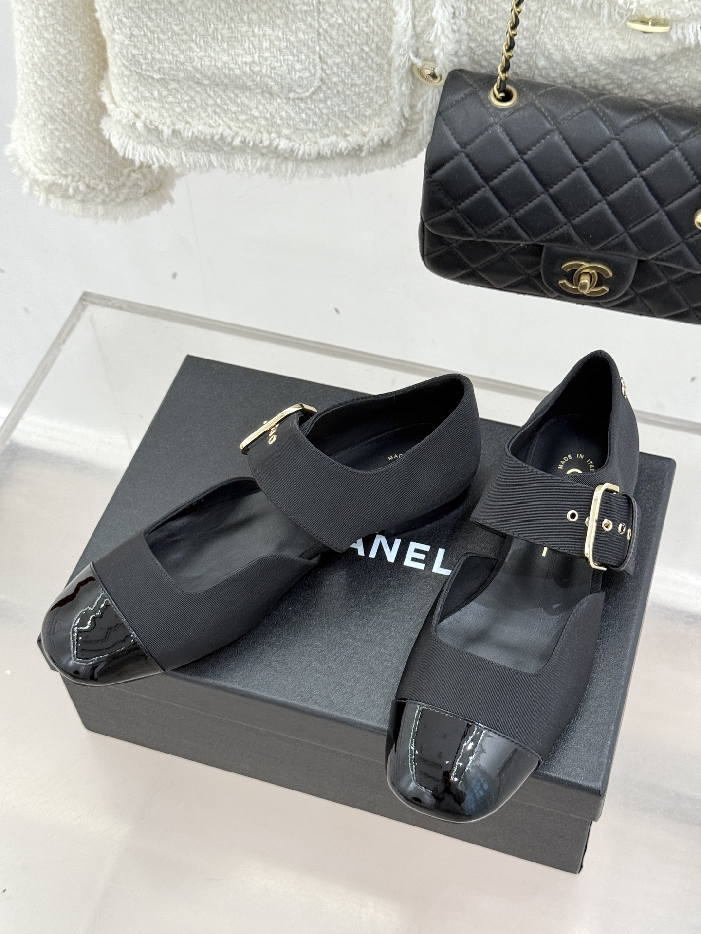 Chanel 26P 샤넬 배색 벨트 버클 메리제인 플랫 슈즈 신발