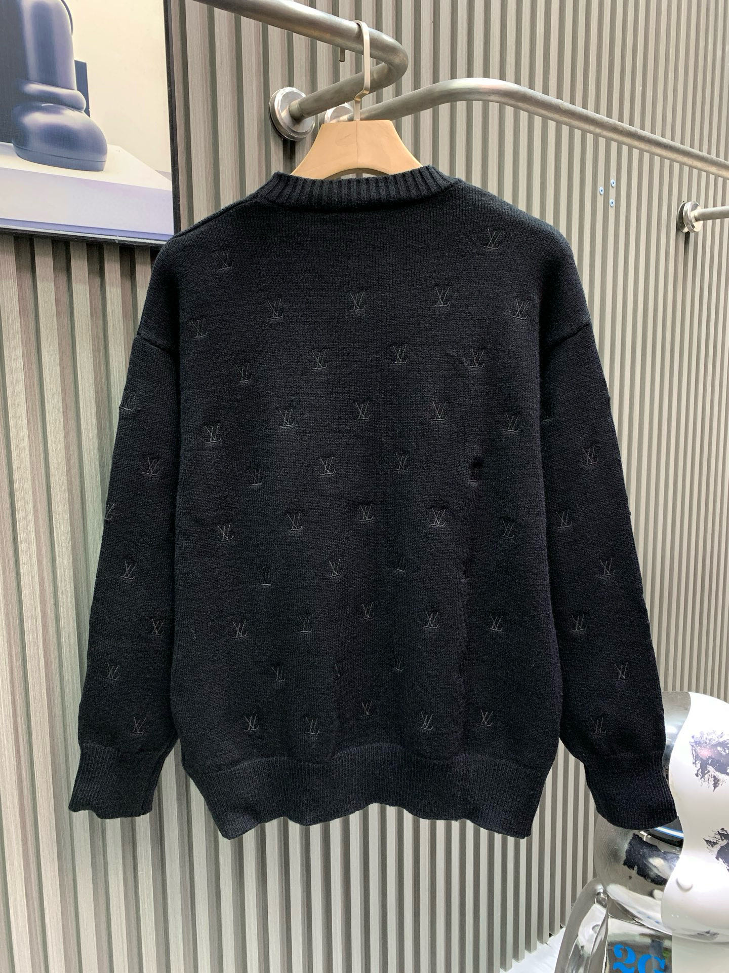 루이비통(LV) 스몰 자수 라운드 니트 의류