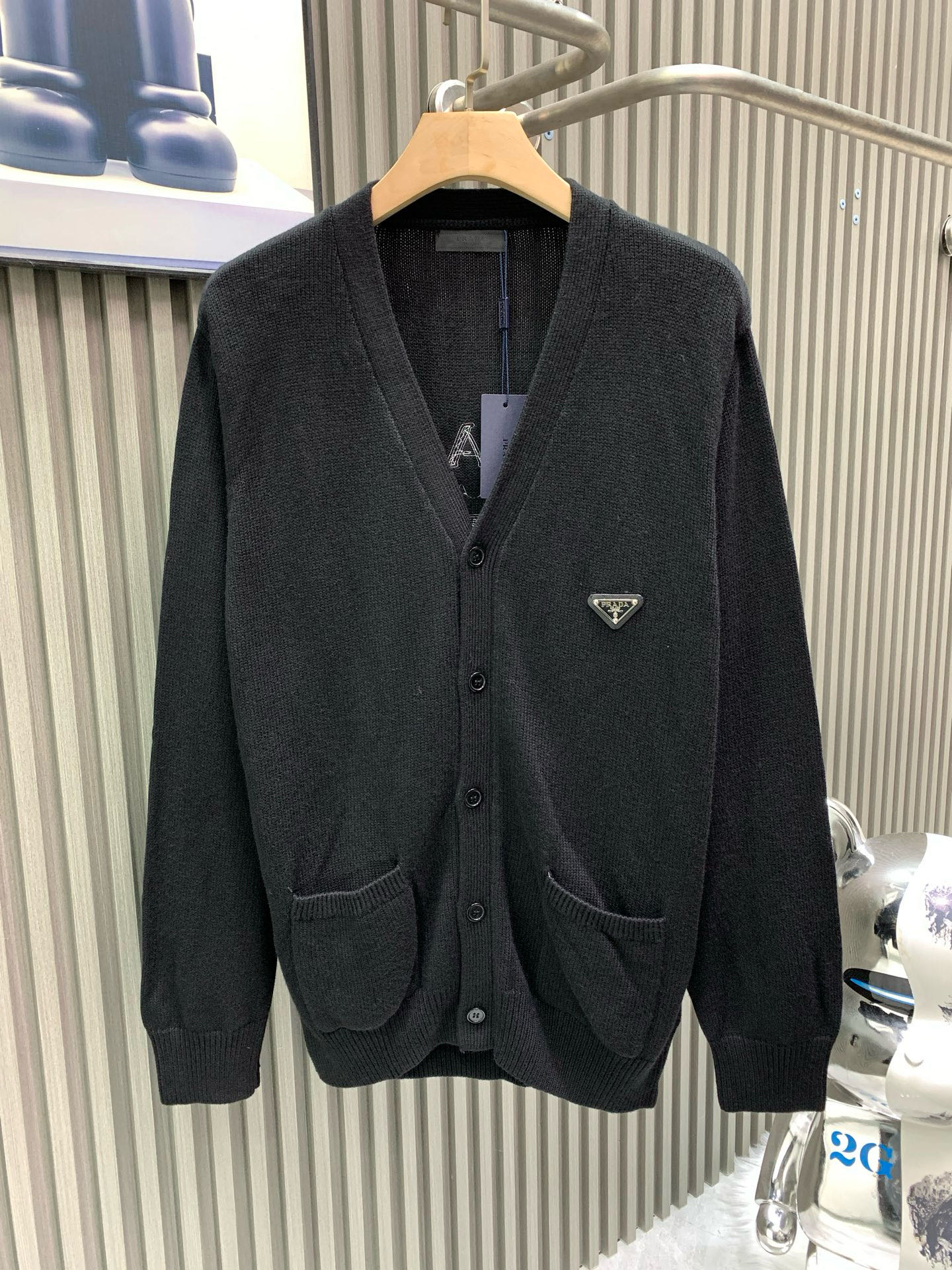 프라다(PRADA) V넥 니트 가디건 의류