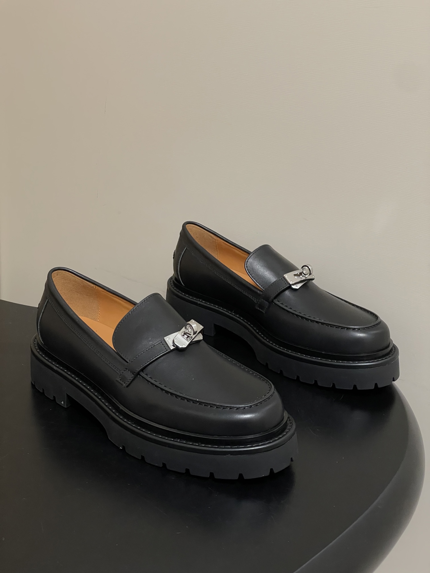 에르메스(Hermes) 아이콘 켈리 버클 플랫폼 로퍼 구두 신발