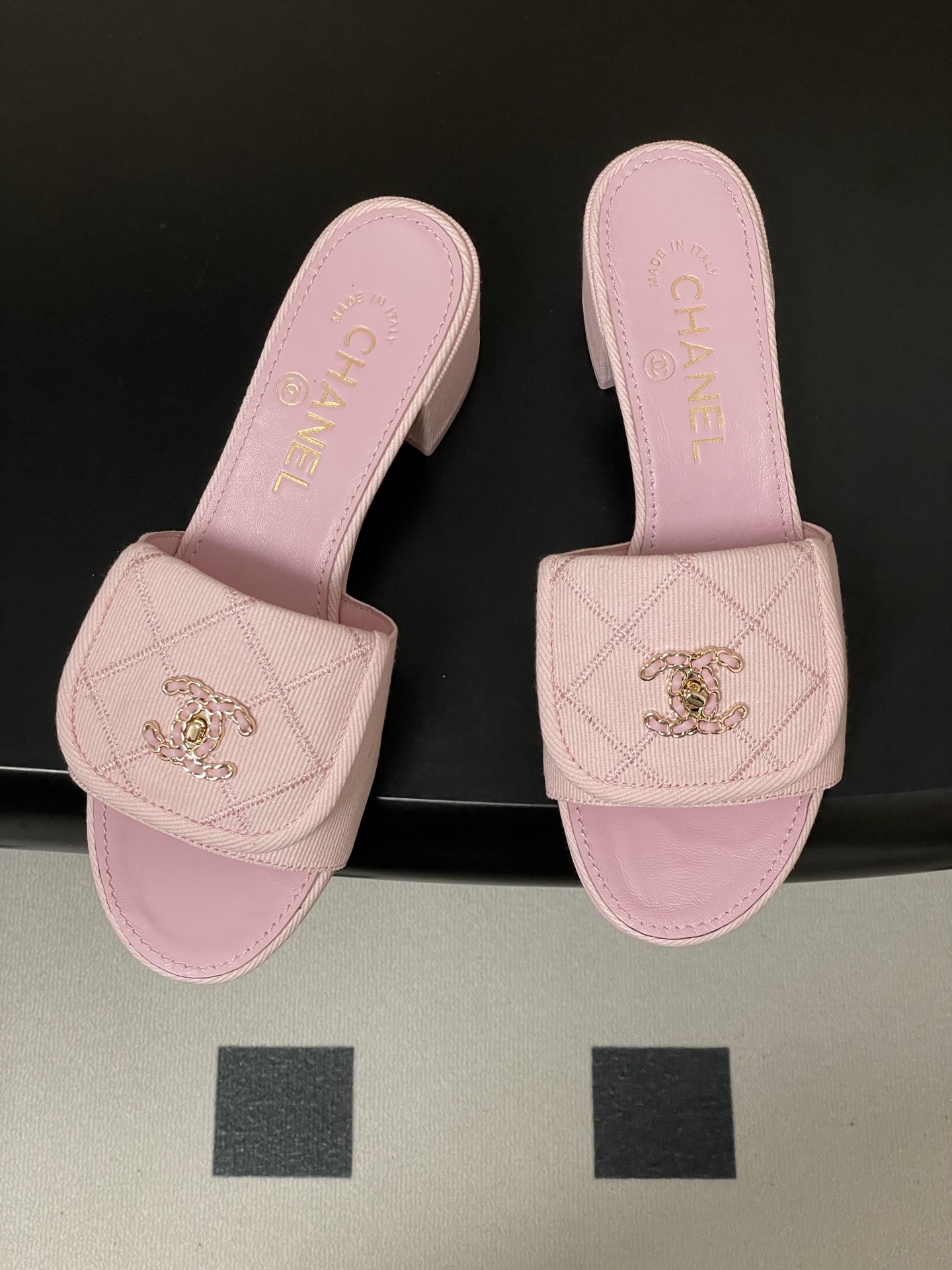 샤넬(Chanel) 데님 퀼팅 더블C 체인 슬리퍼 샌들 신발 5cm