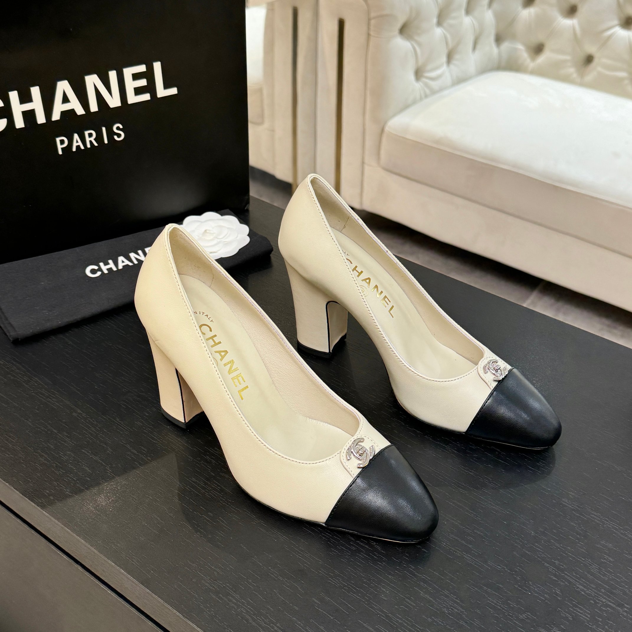 샤넬(Chanel) 뉴 시즌 더블C 배색 슬링백 힐 구두 신발 9cm