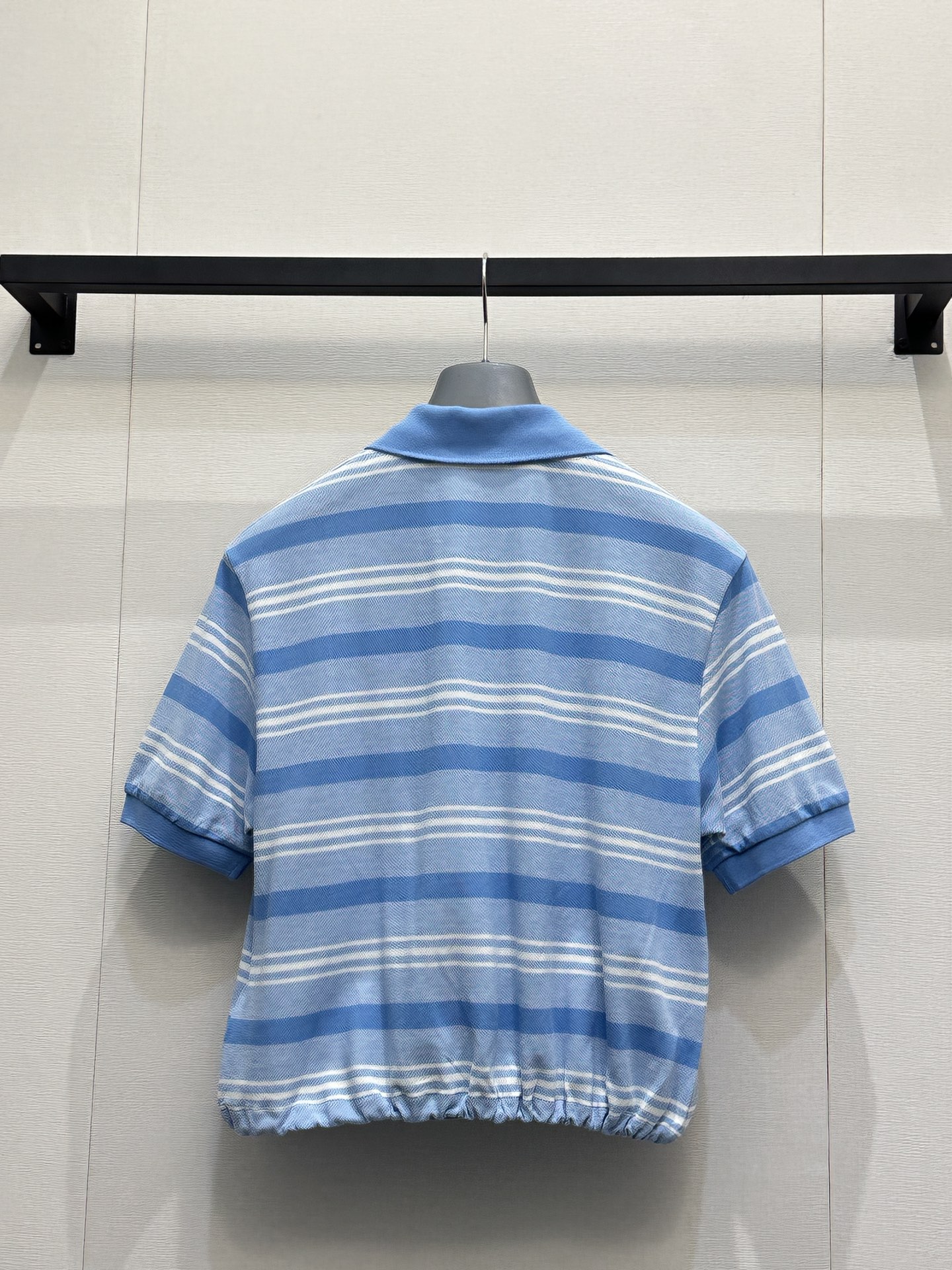 프라다(PRADA) 스트라이프 폴로 니트 반팔 의류